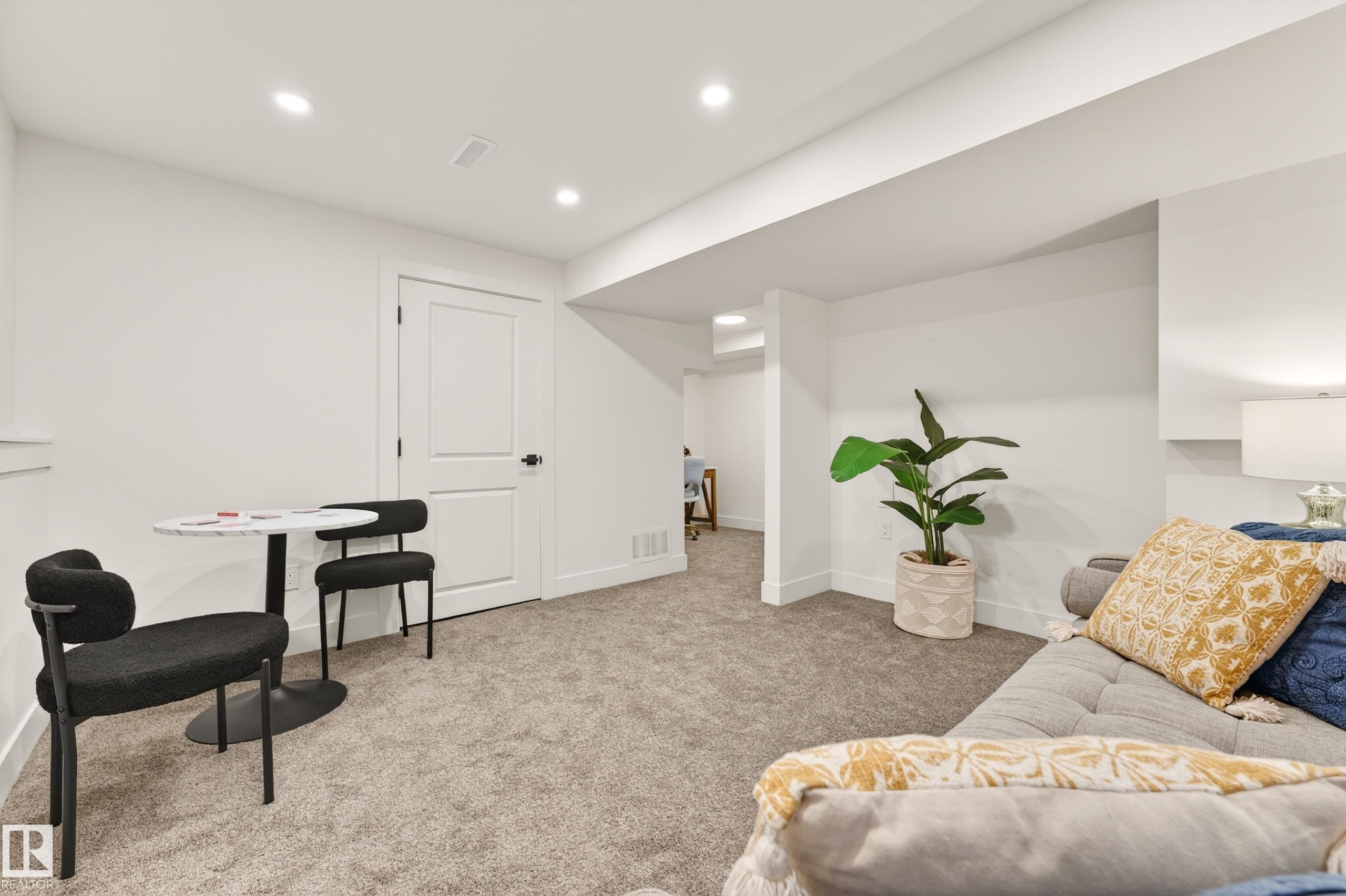 Photo 35 at 17312 108 Street NW, Baturyn, Edmonton