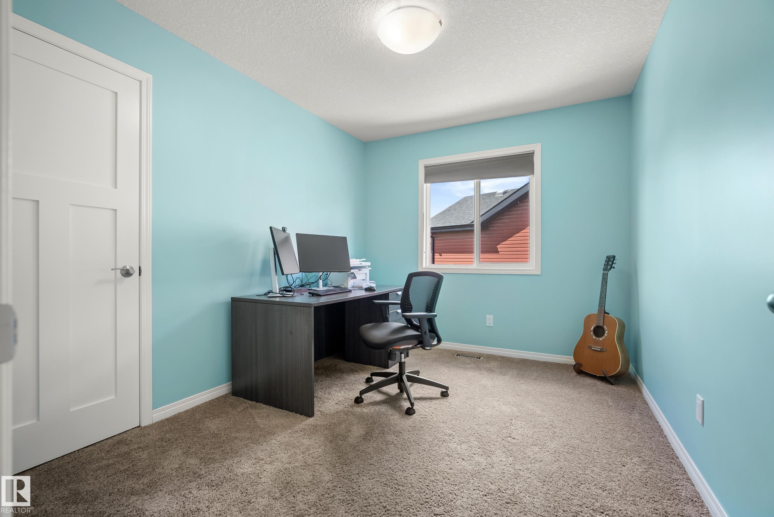 https://zimg.paragon.ice.com/ParagonImages/Property/PM/RAE/225400659/33/0/0/39811e89ac732fb4b9455679ed72f923/1/3f42c83c317035563c97f40f98c02a69/225400659-97b5415d-f5b8-46d9-858f-f4a147acb7e6.JPG