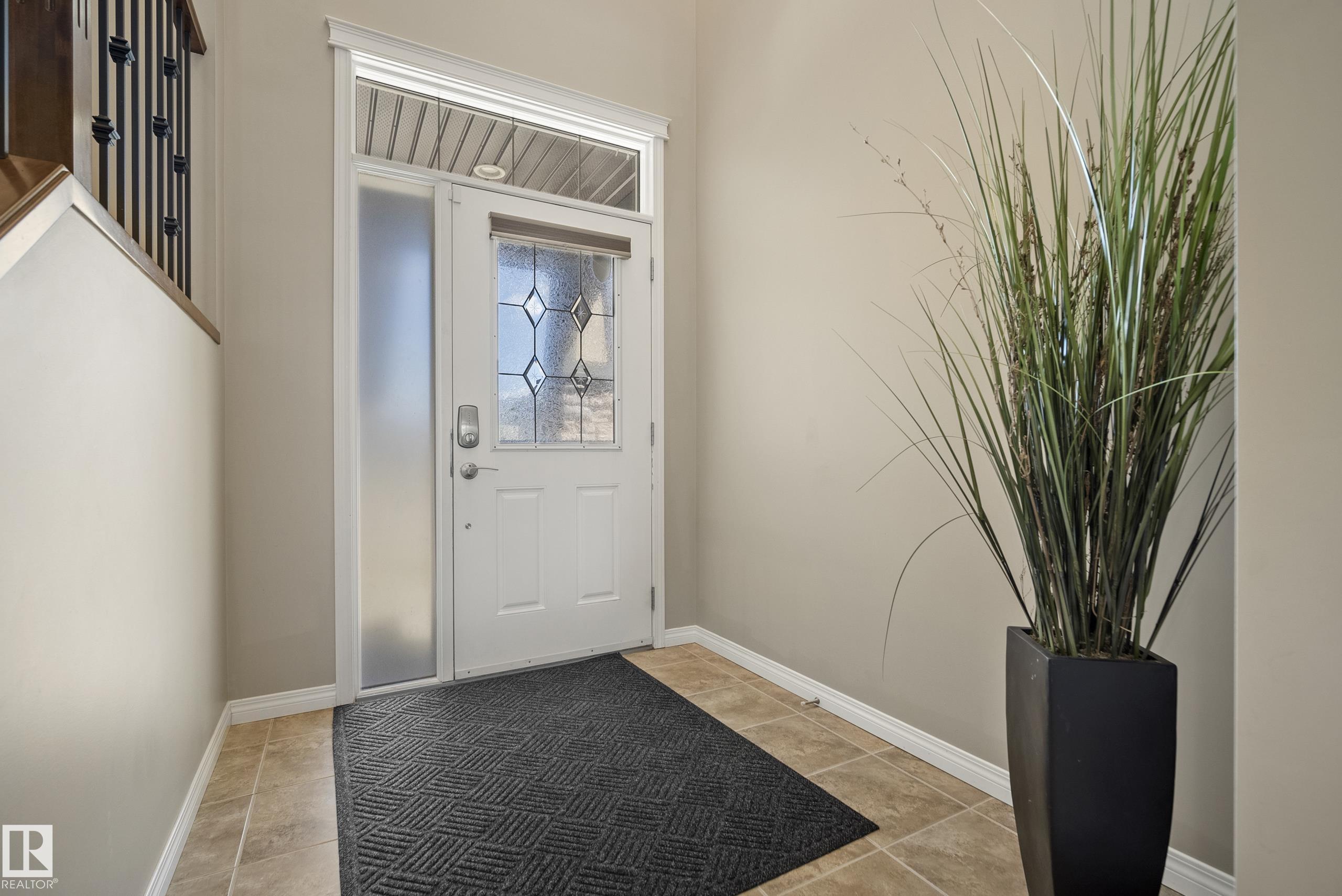 https://zimg.paragon.ice.com/ParagonImages/Property/PM/RAE/225400659/9/0/0/1298a37776e0b849b5a939deb8c374e9/1/3f42c83c317035563c97f40f98c02a69/225400659-17842b43-ce79-4e7b-9b8d-eed5caeb7216.JPG
