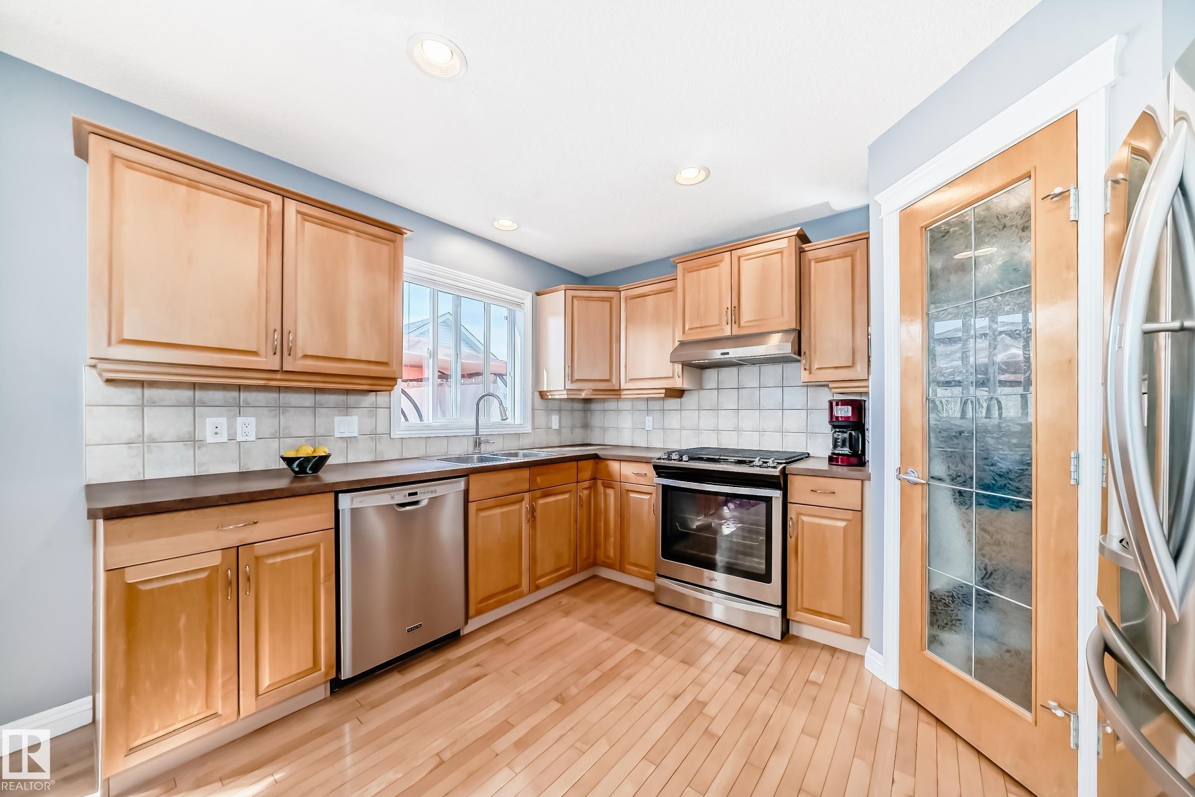 Photo 6 at 5333 Terwillegar Boulevard NW, South Terwillegar, Edmonton