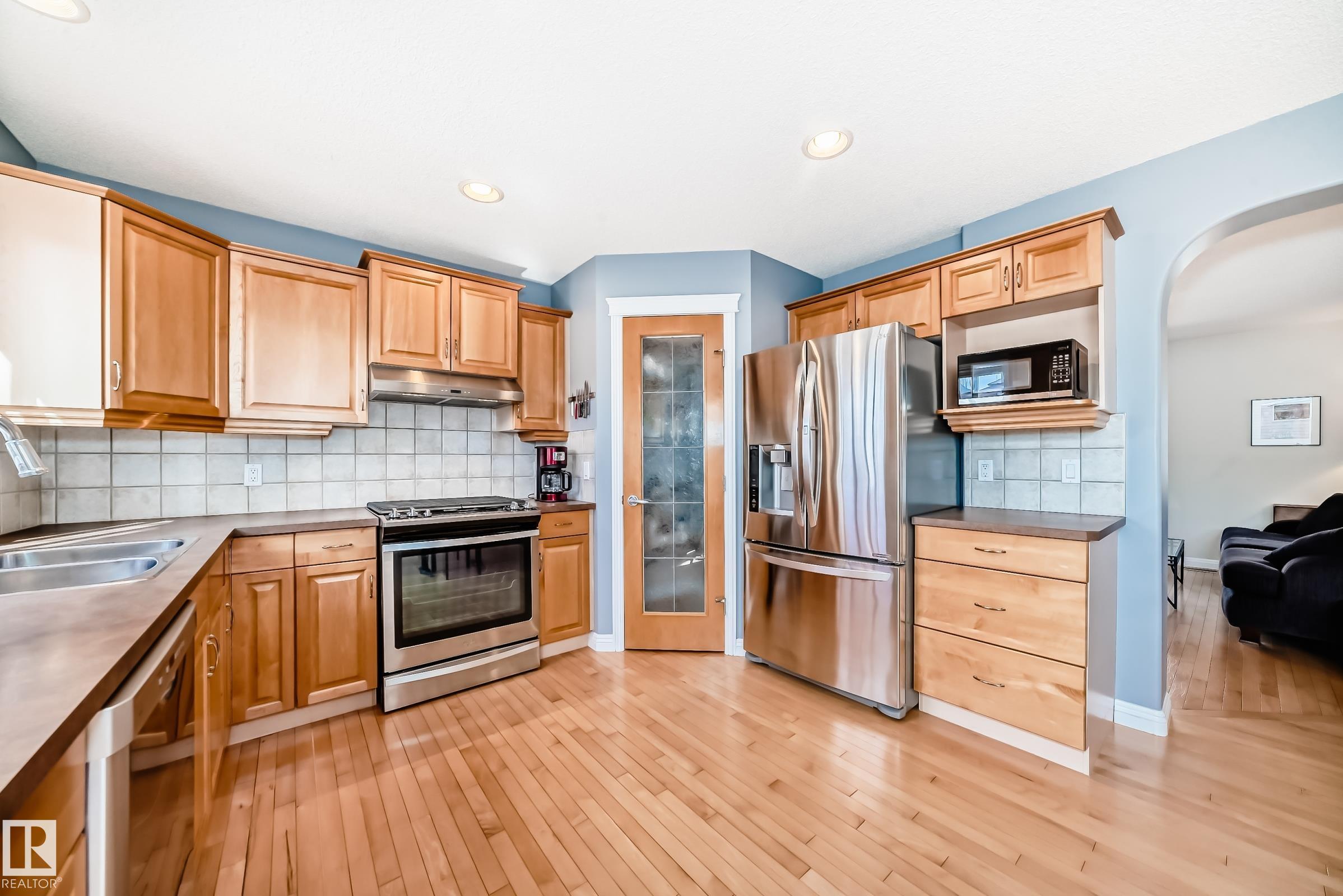 Photo 8 at 5333 Terwillegar Boulevard NW, South Terwillegar, Edmonton