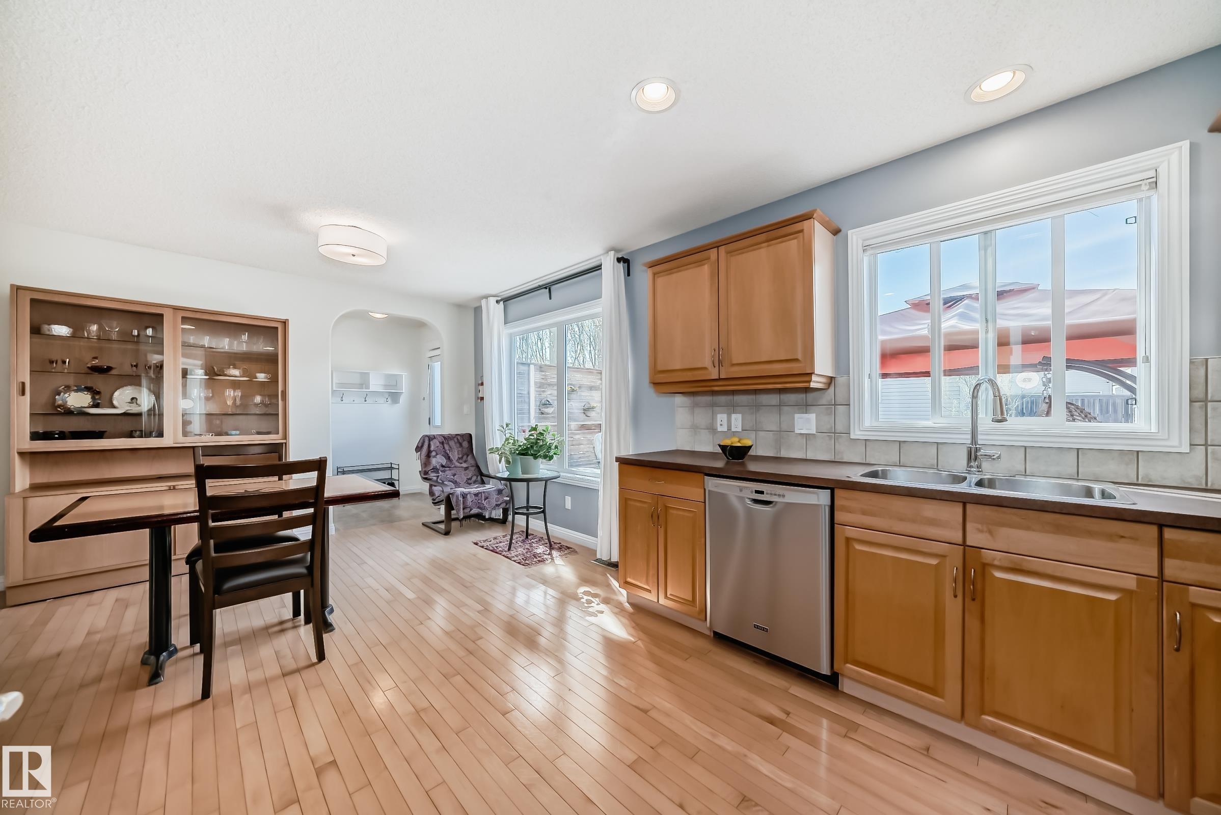 Photo 10 at 5333 Terwillegar Boulevard NW, South Terwillegar, Edmonton