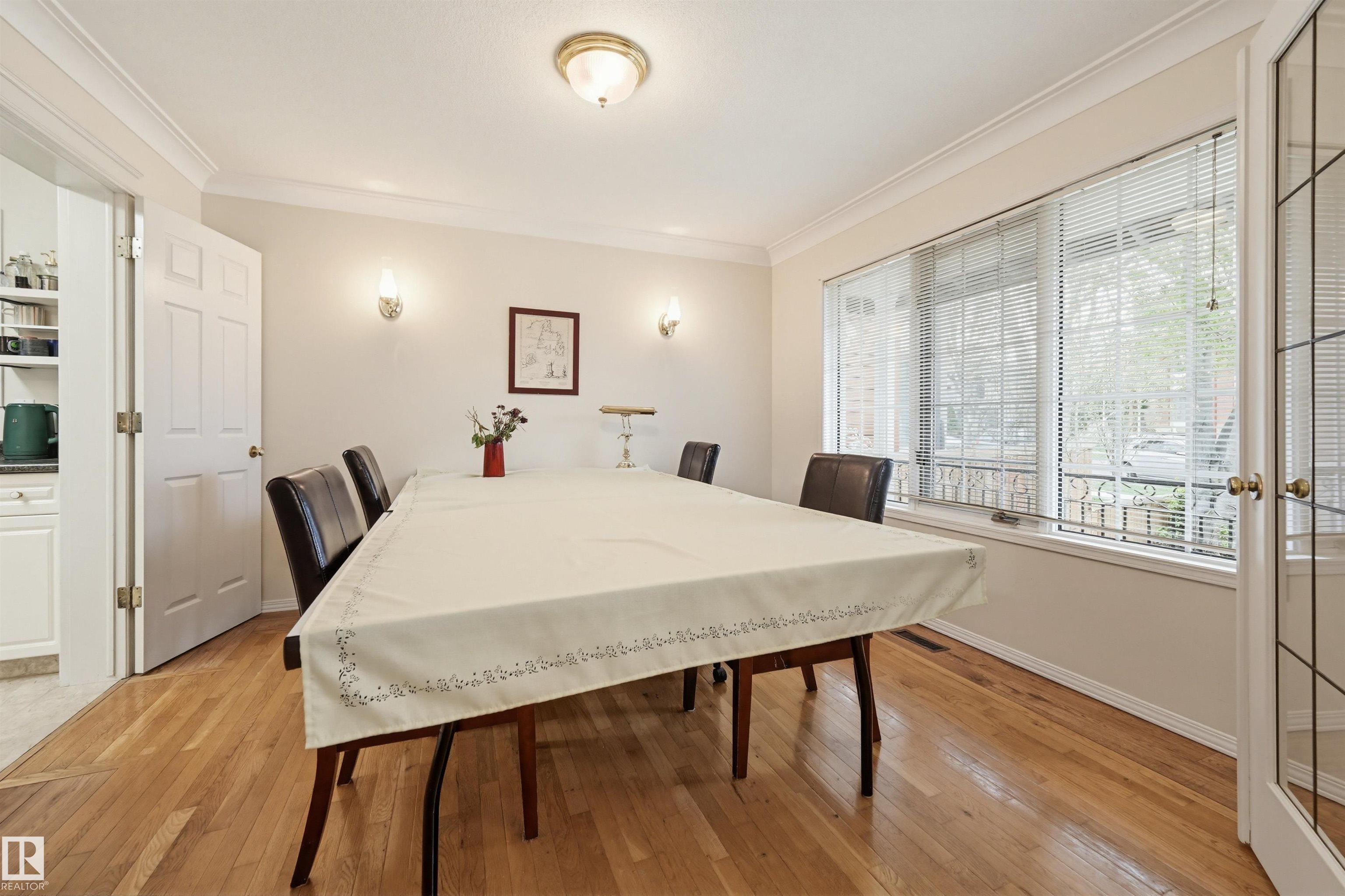 https://zimg.paragon.ice.com/ParagonImages/Property/PM/RAE/225400668/12/0/0/a0688eb8040c979dae3c7fab506424f6/1/a3b4b808165de754cf694df5ba050740/225400668-074db47f-e5a9-4839-9e46-883c18253380.JPG