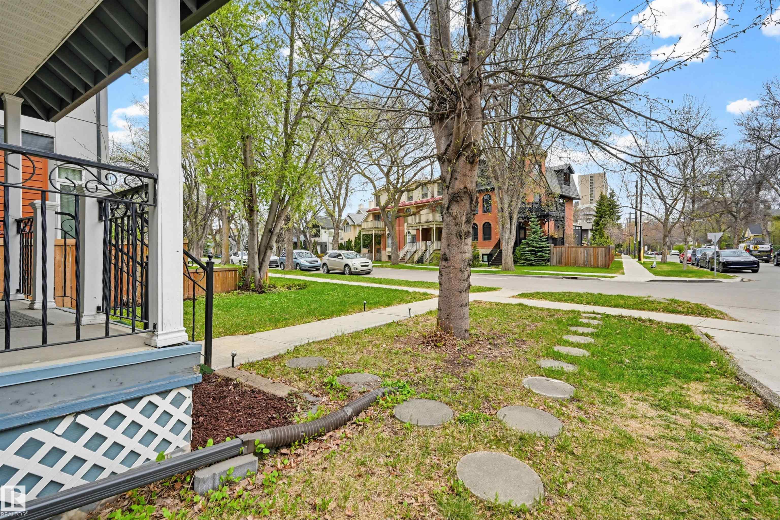 Picture for 11107 UNIVERSITY AV NW