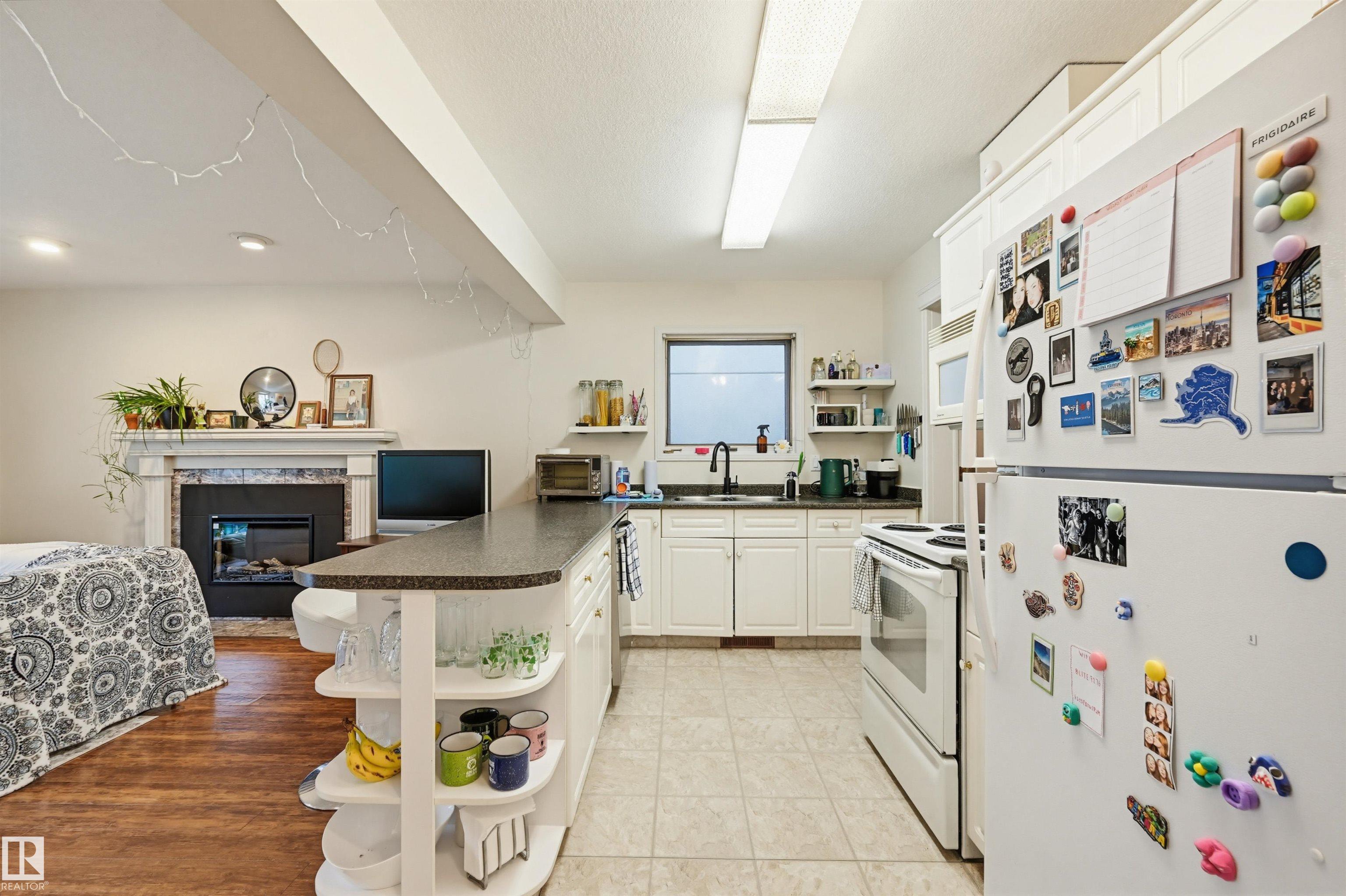 https://zimg.paragon.ice.com/ParagonImages/Property/PM/RAE/225400668/8/0/0/c4e190858e095fc889b248a3a6d55af6/1/a3b4b808165de754cf694df5ba050740/225400668-0b150787-ebac-474c-a89a-c9e31009660a.JPG