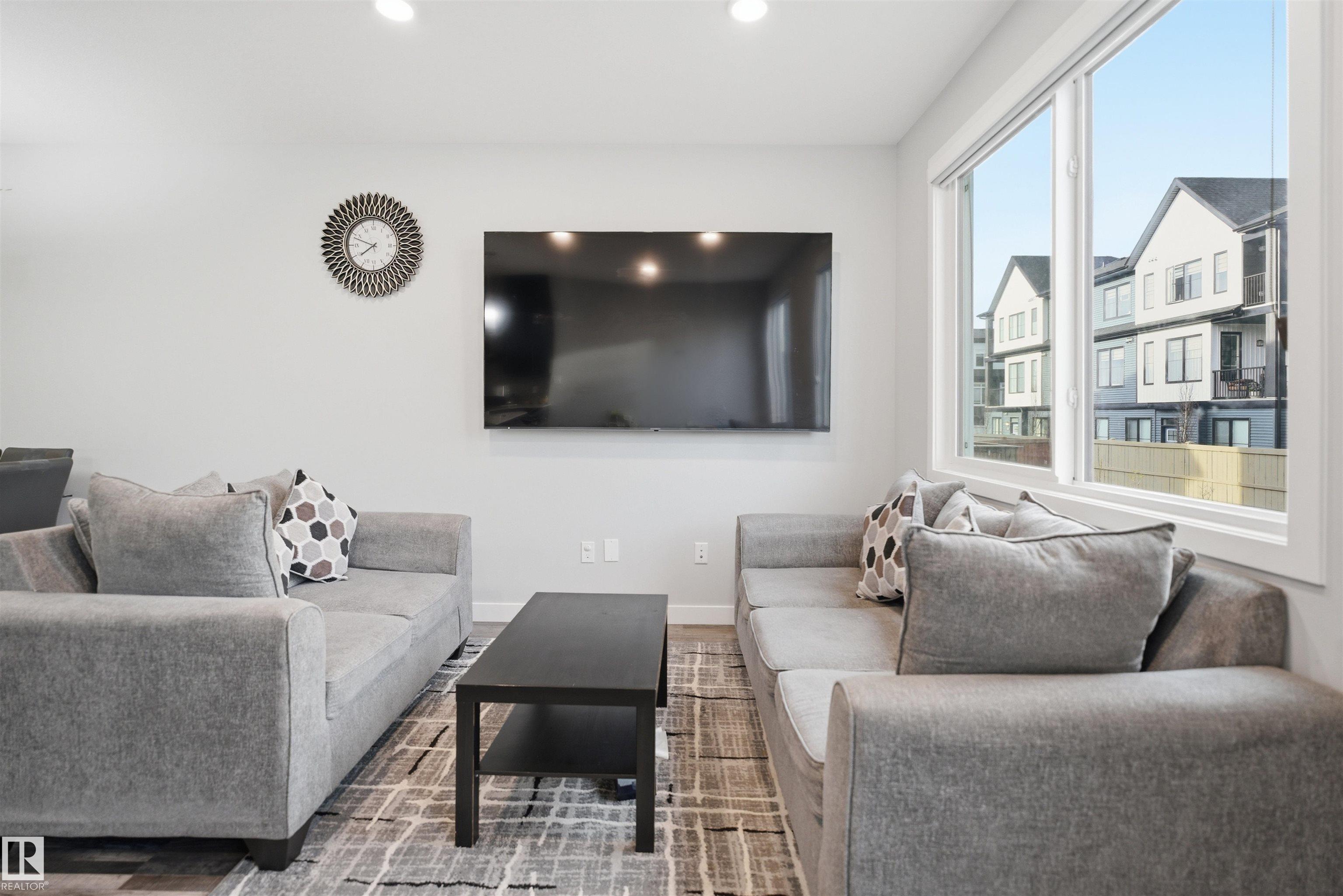 https://zimg.paragon.ice.com/ParagonImages/Property/PM/RAE/225400672/13/0/0/58df643e9b0bac4c5f79134d1b119d20/1/de4a514dd706265c72cd4b7d76d933a6/225400672-77236290-0325-42b9-ae90-ac3d9e26b47e.JPG