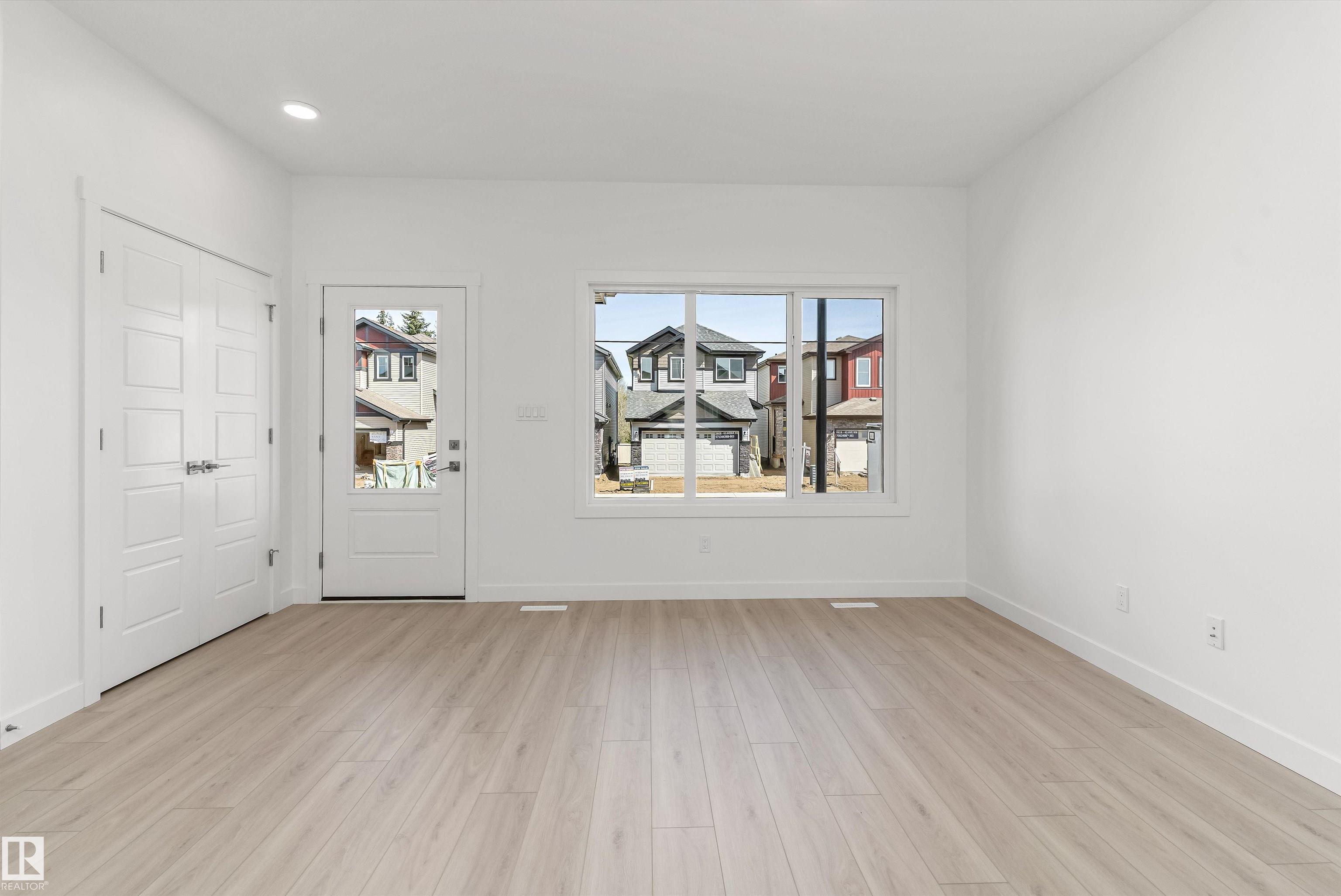 20623 43 Avenue NW, Edgemont, Edmonton