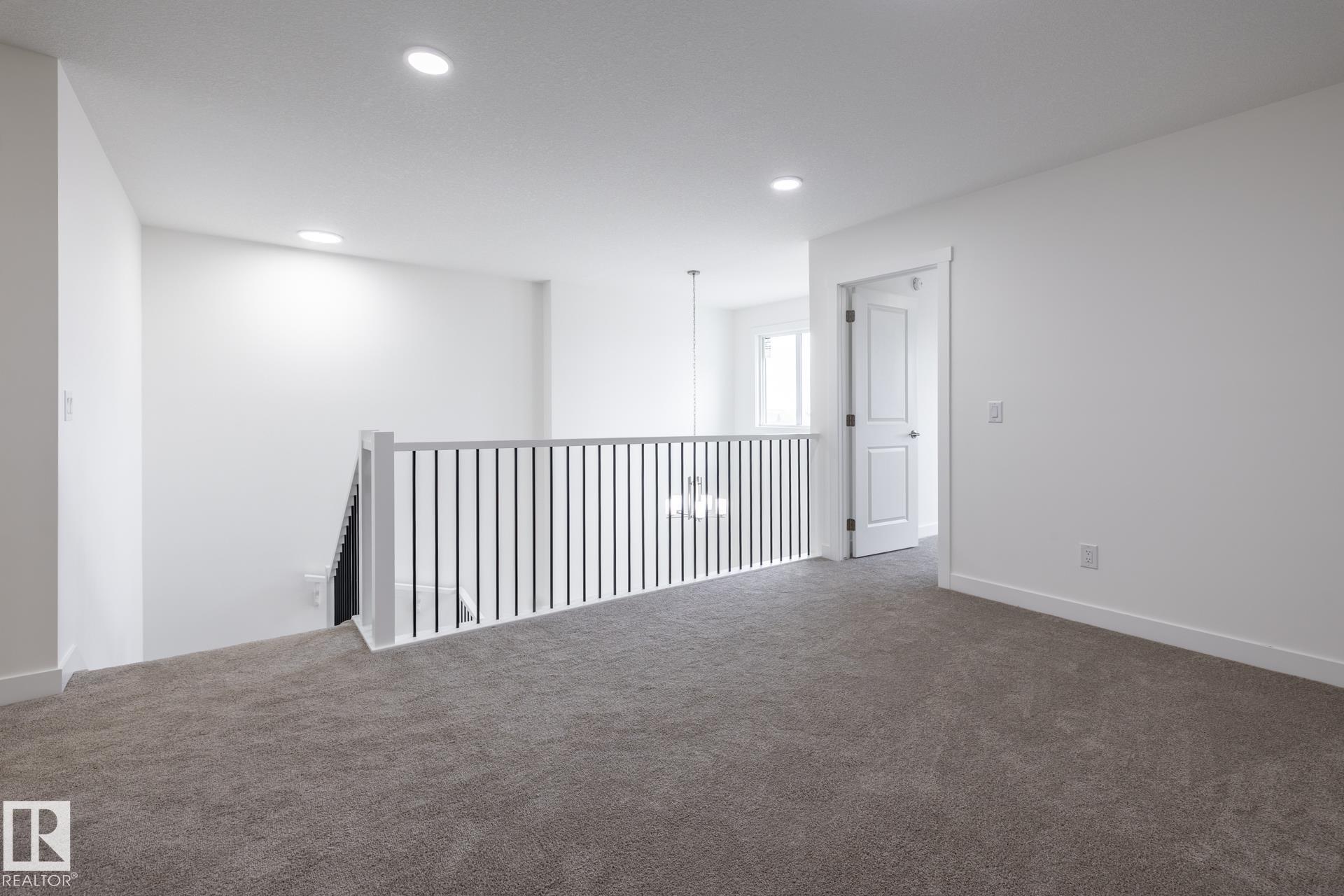 https://zimg.paragon.ice.com/ParagonImages/Property/PM/RAE/225400677/11/0/0/f77faef4ac28cd6a27df16eefe0f1219/1/bb4111421f4b3e9d155e97863c71bad4/225400677-f6692a23-5b16-4738-8b76-dee414b8dae4.JPG