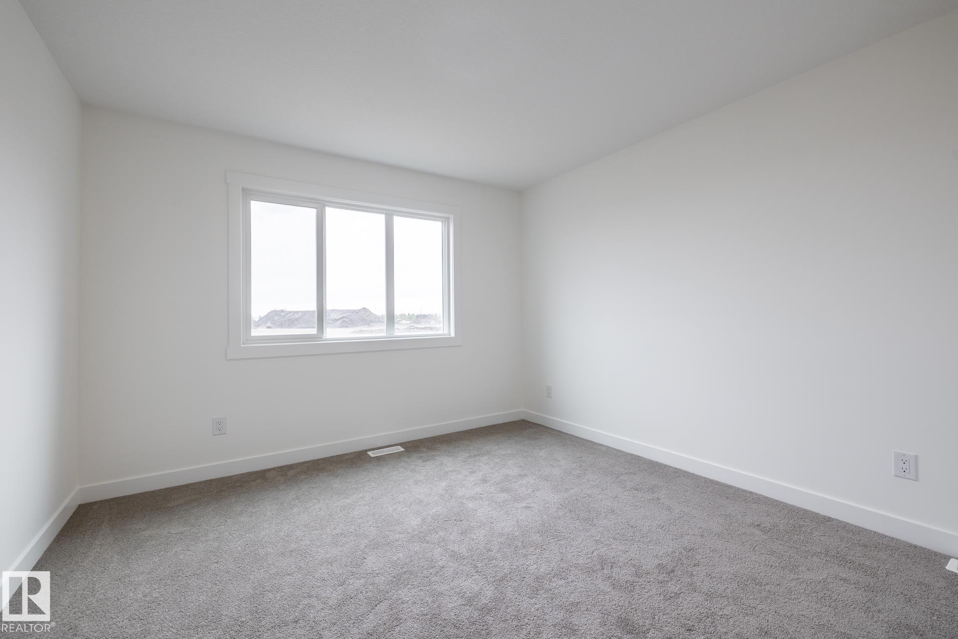 https://zimg.paragon.ice.com/ParagonImages/Property/PM/RAE/225400677/9/0/0/4906e7eb3265d38bf7dc10920c7bf48f/1/bb4111421f4b3e9d155e97863c71bad4/225400677-57405571-6793-47eb-9ed1-66e3a9b90fa2.JPG