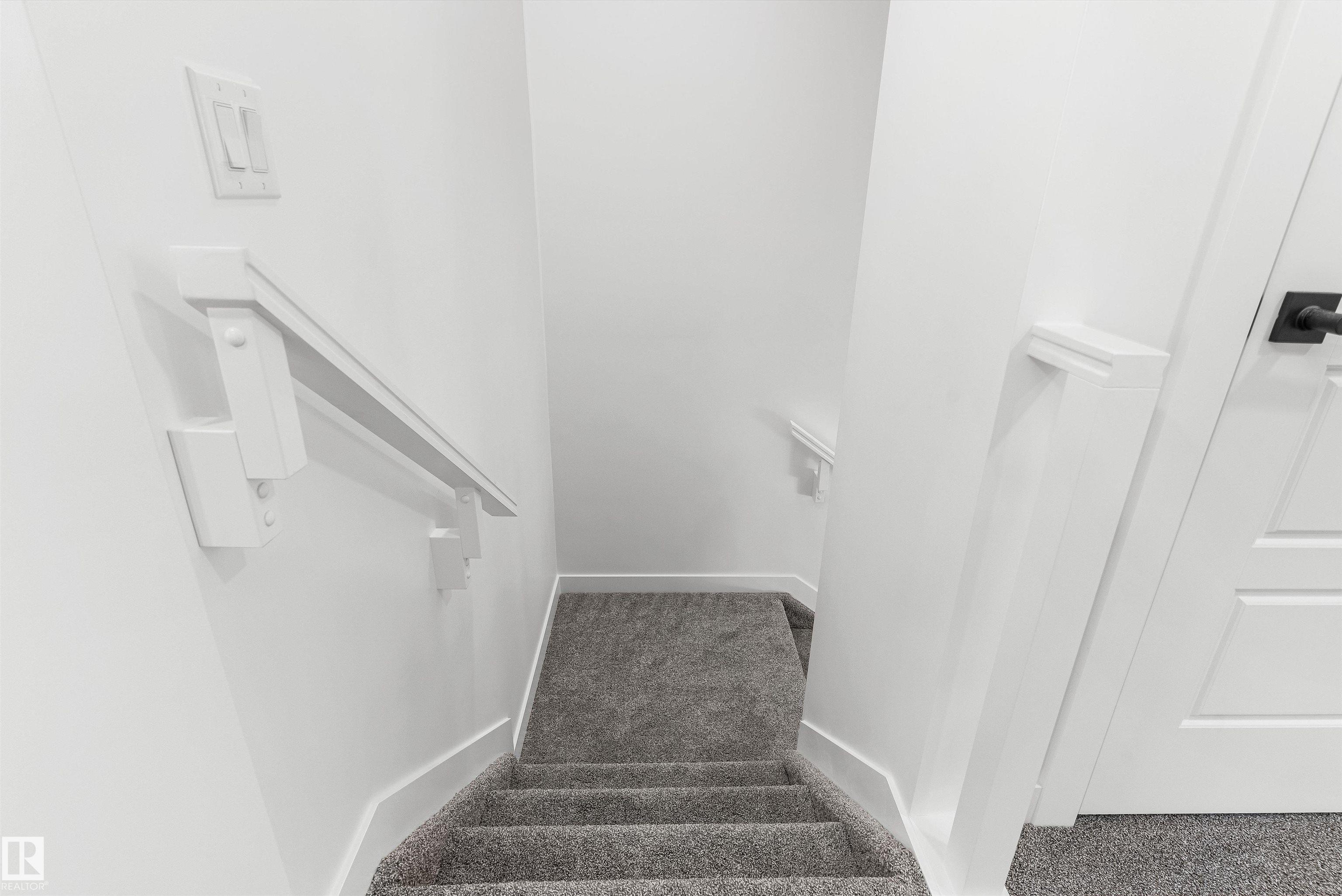 https://zimg.paragon.ice.com/ParagonImages/Property/PM/RAE/225400678/16/0/0/8295203a6cc247fdca084df74345f60a/1/6024623d583dc3212d2e5bfa54346c21/225400678-2dc1739f-5f6a-40ca-8a06-b643ca1c19ff.JPG