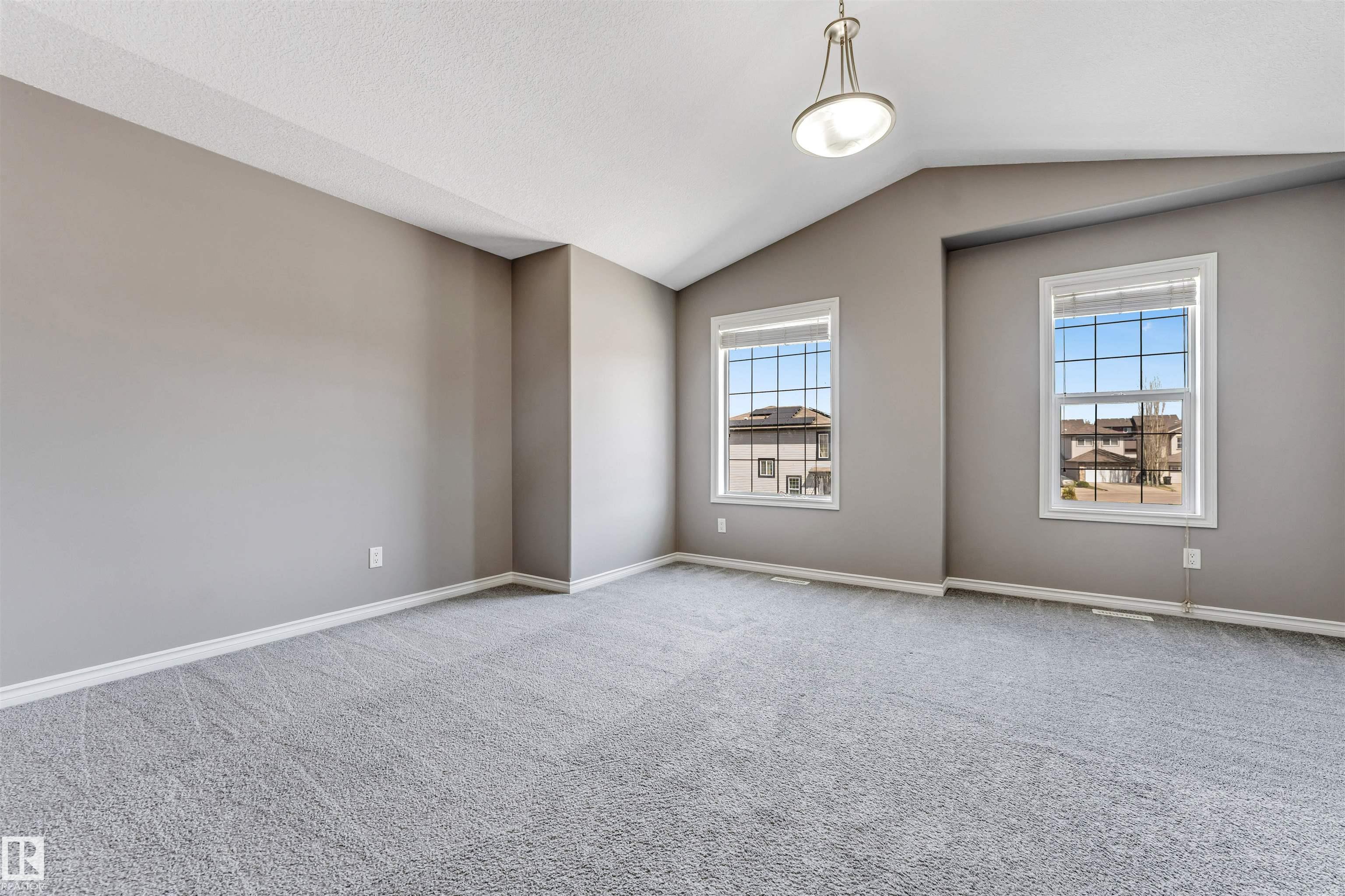 https://zimg.paragon.ice.com/ParagonImages/Property/PM/RAE/225400681/41/0/0/fa30b60dc4f2f479136f8f637912f8bc/1/496ec35367591401a3ca016415ee36e5/225400681-2c9c01cc-7233-4d3e-8a3d-90fa33eac929.JPG