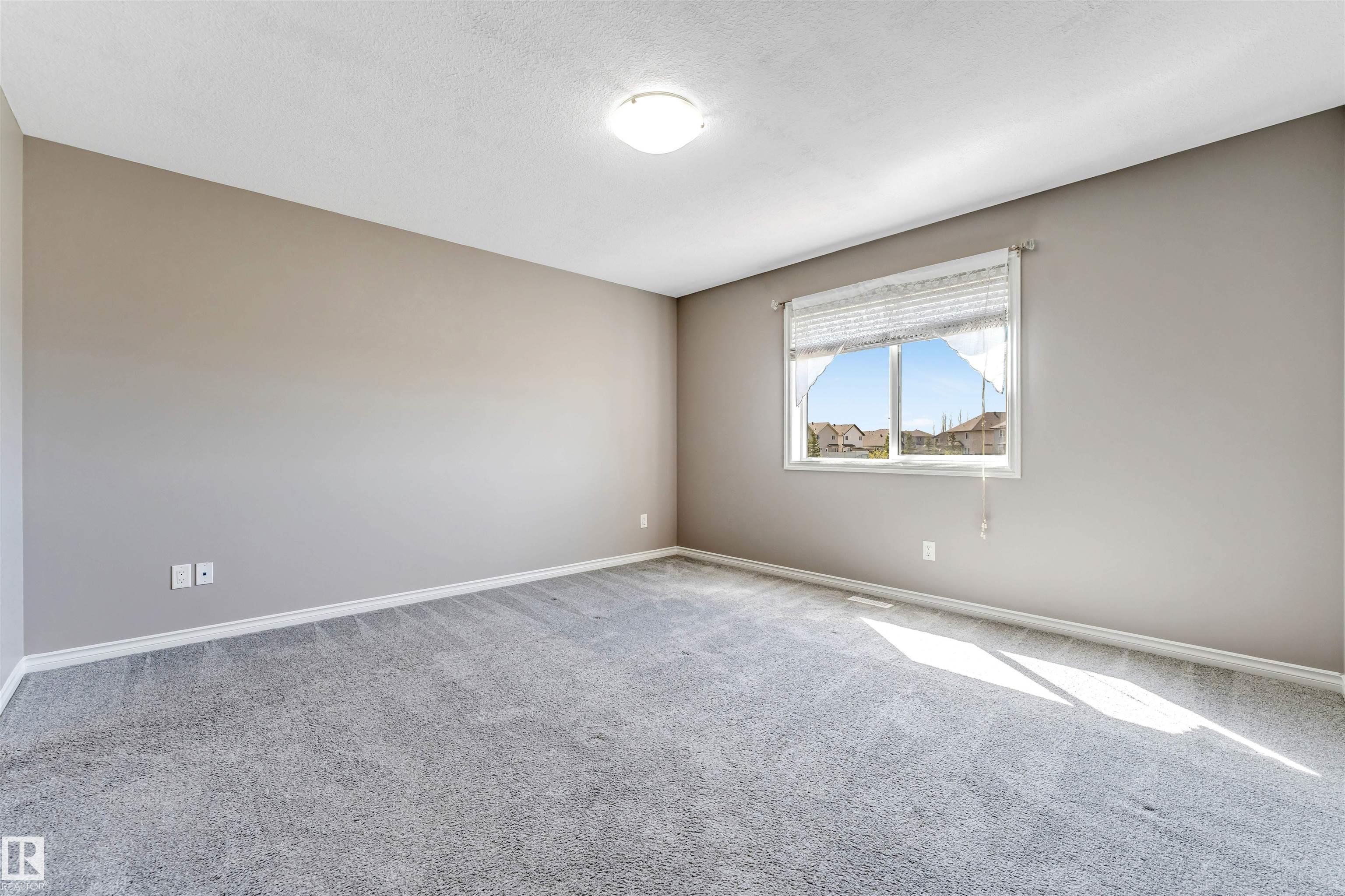 https://zimg.paragon.ice.com/ParagonImages/Property/PM/RAE/225400681/48/0/0/800a295624bc9868f25633a7a6012b5f/1/496ec35367591401a3ca016415ee36e5/225400681-d79de51a-a57d-41a9-9275-159c92050836.JPG