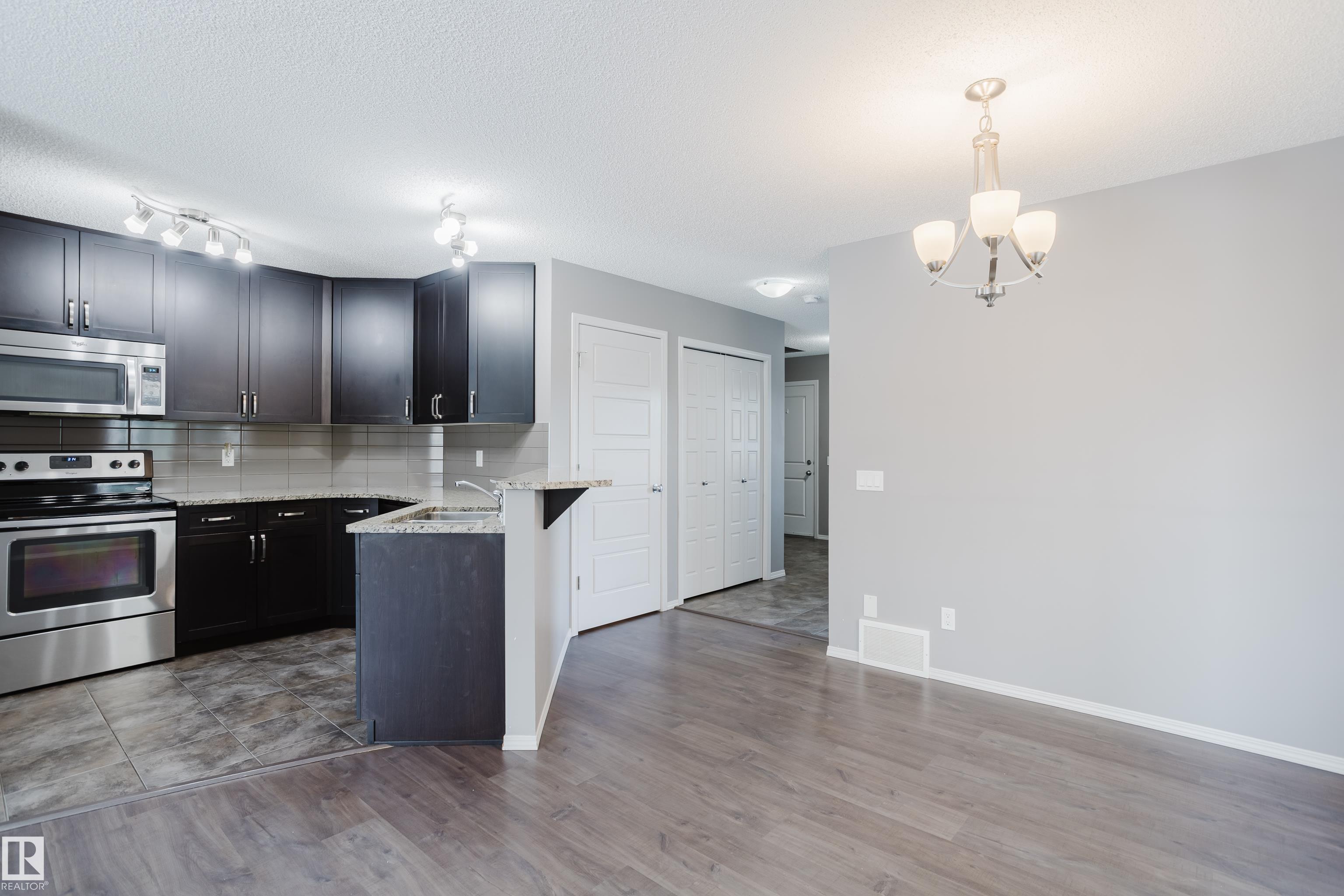 14007 164 Avenue NW, Carlton, Edmonton