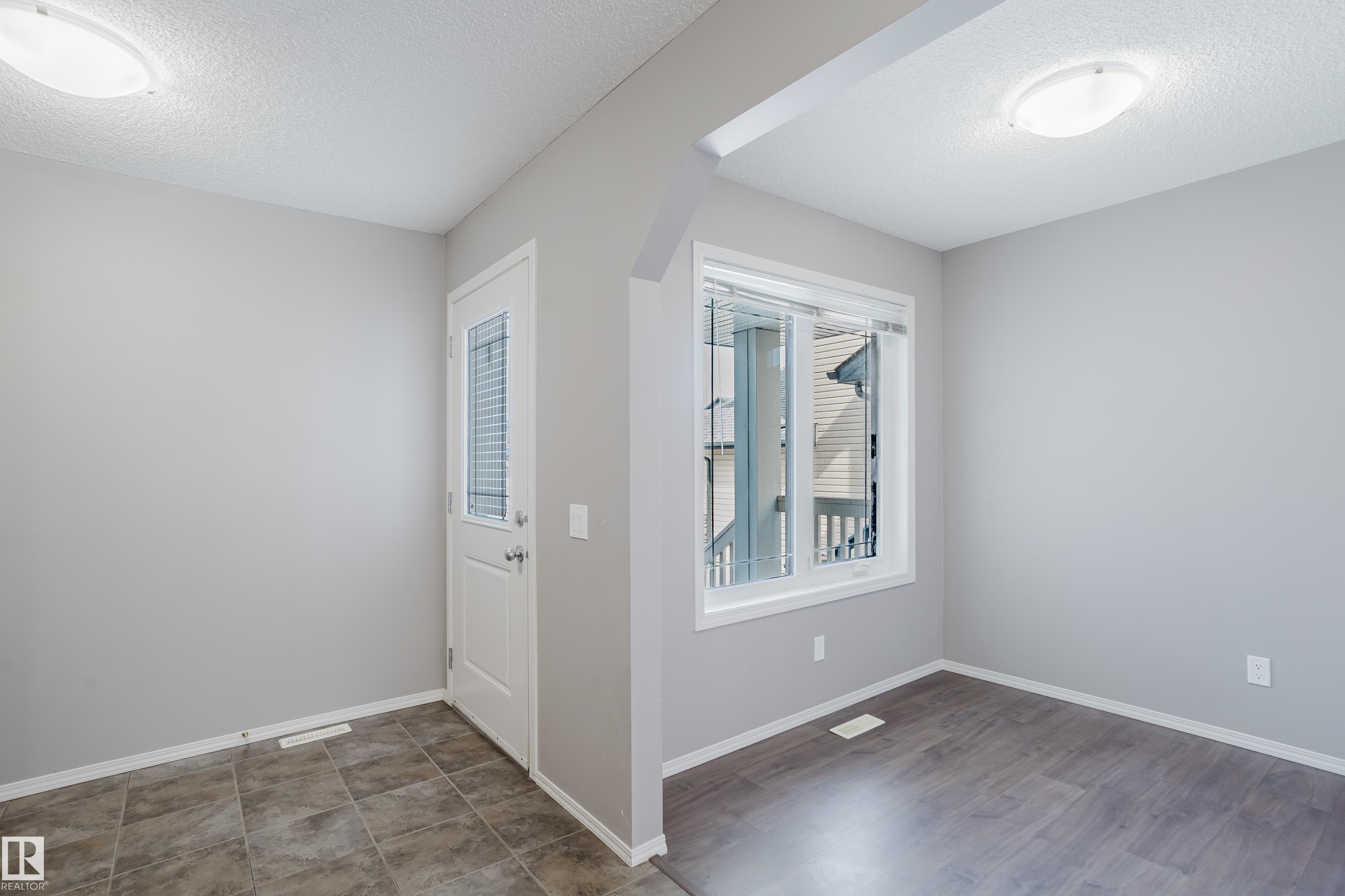 Photo 12 at 14007 164 Avenue NW, Carlton, Edmonton