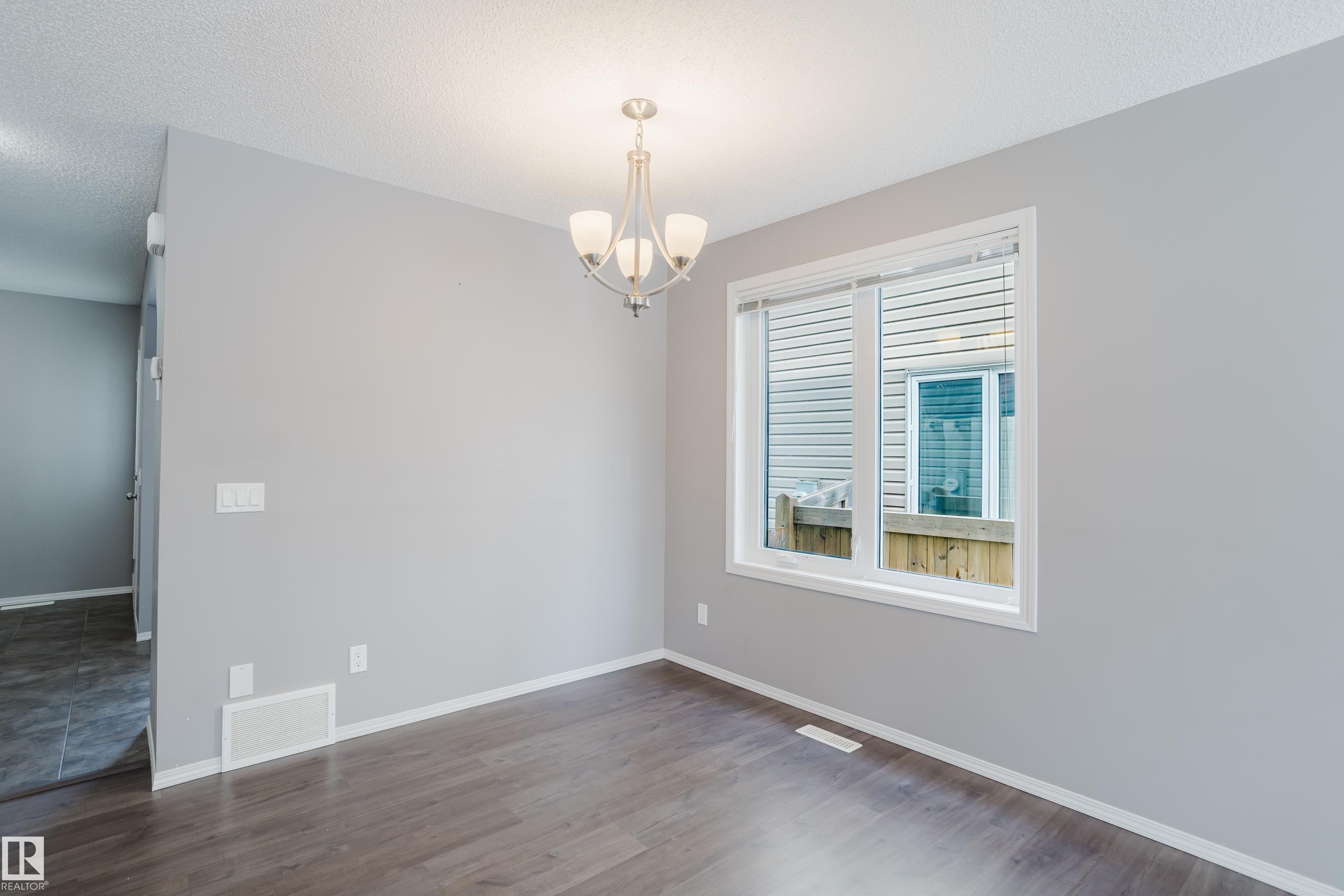 Photo 16 at 14007 164 Avenue NW, Carlton, Edmonton