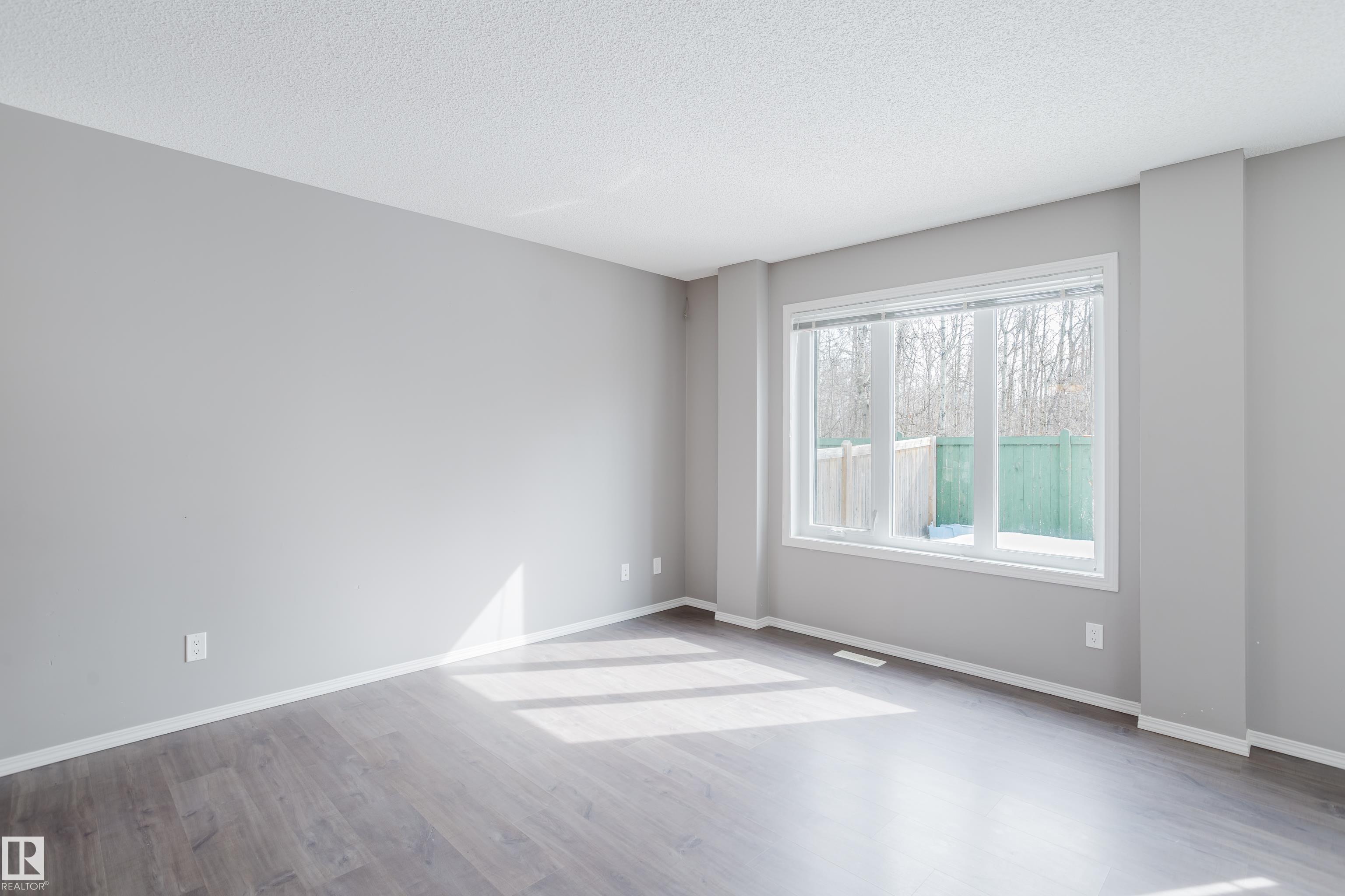 Photo 18 at 14007 164 Avenue NW, Carlton, Edmonton