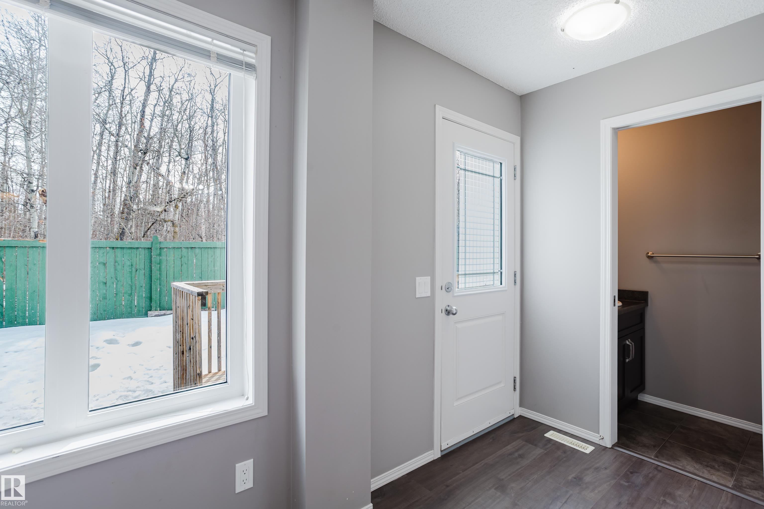 Photo 20 at 14007 164 Avenue NW, Carlton, Edmonton
