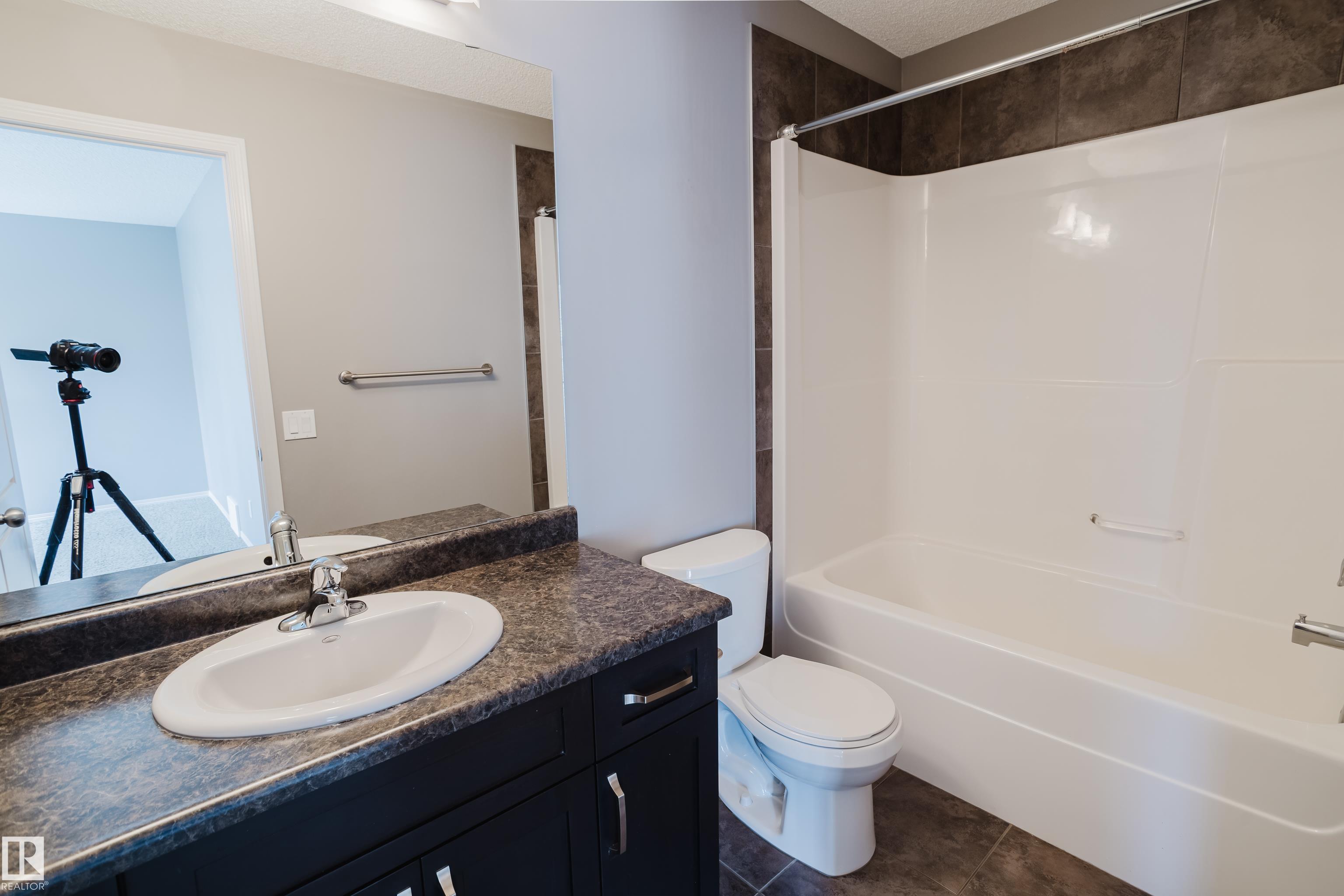 Photo 34 at 14007 164 Avenue NW, Carlton, Edmonton