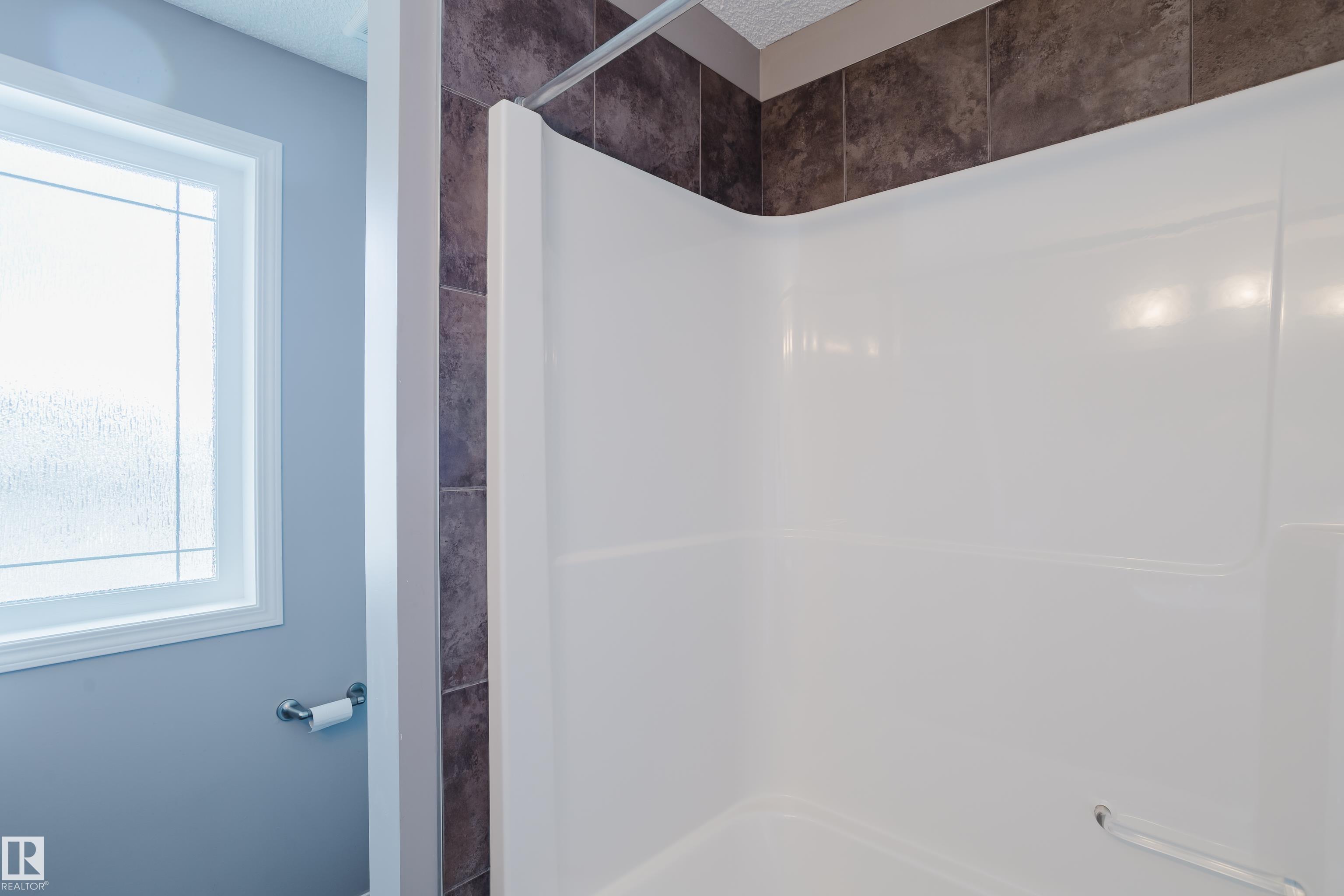Photo 41 at 14007 164 Avenue NW, Carlton, Edmonton