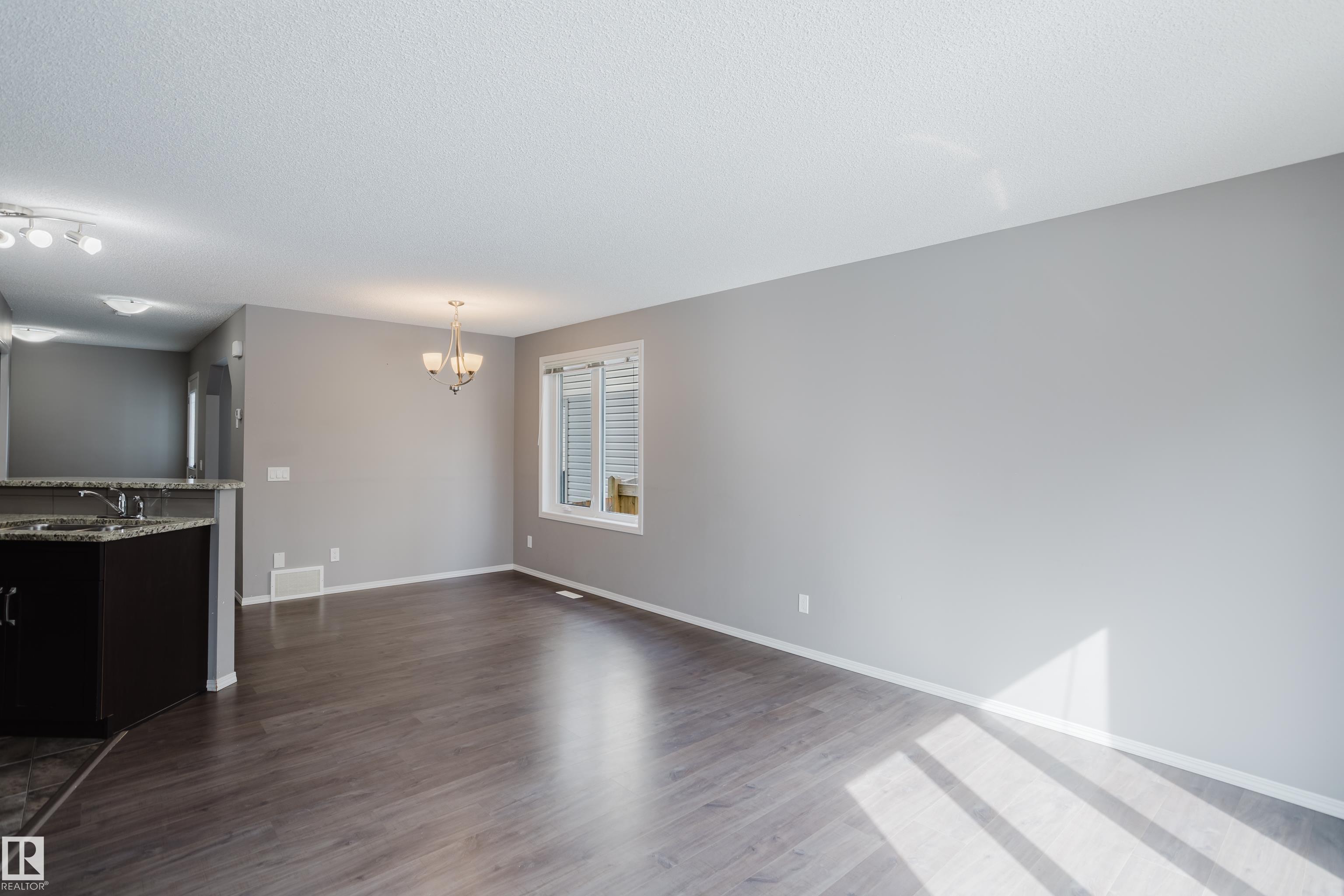 Photo 9 at 14007 164 Avenue NW, Carlton, Edmonton