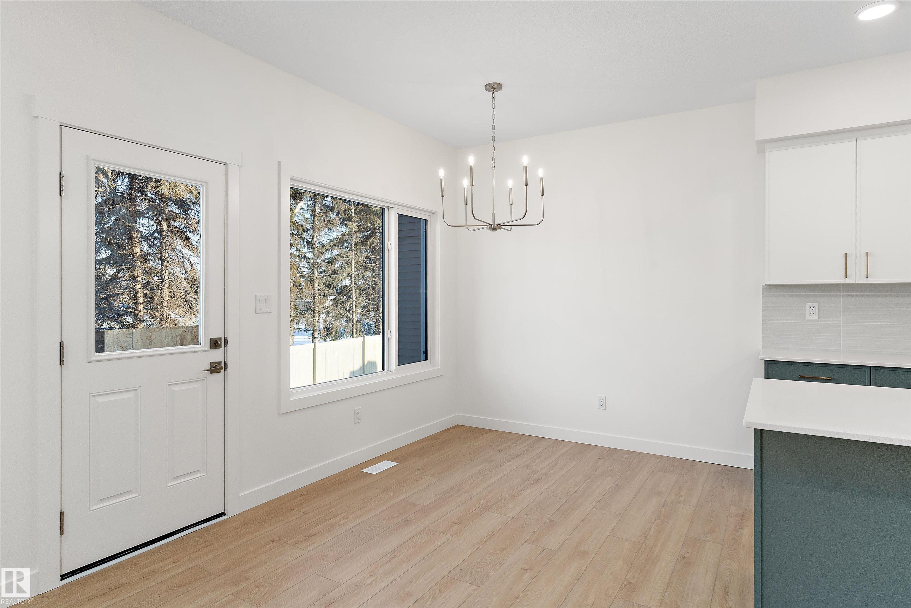 https://zimg.paragon.ice.com/ParagonImages/Property/PM/RAE/225400688/11/0/0/8ffbf0084a7b29ad0369875b29428918/1/5613a7d2631180459b261f2c4930f2d5/225400688-cfce9b17-b763-470a-a44f-925ef63e4bd1.JPG