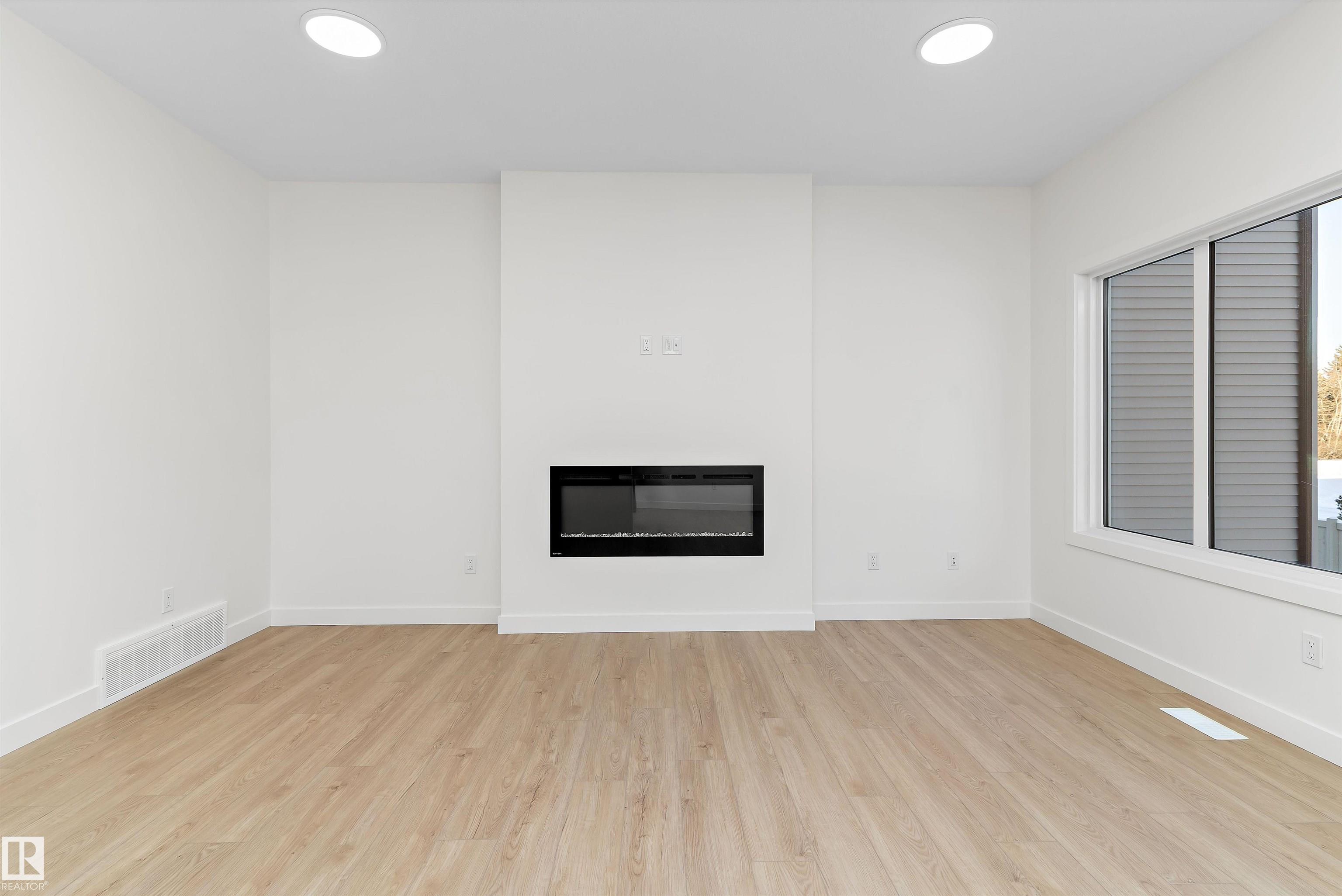 https://zimg.paragon.ice.com/ParagonImages/Property/PM/RAE/225400688/17/0/0/b2b2b59abc4315be3c1f7d12d90a39de/1/5613a7d2631180459b261f2c4930f2d5/225400688-b6a145c7-34f7-4edd-a2b3-dbe96536c0b4.JPG