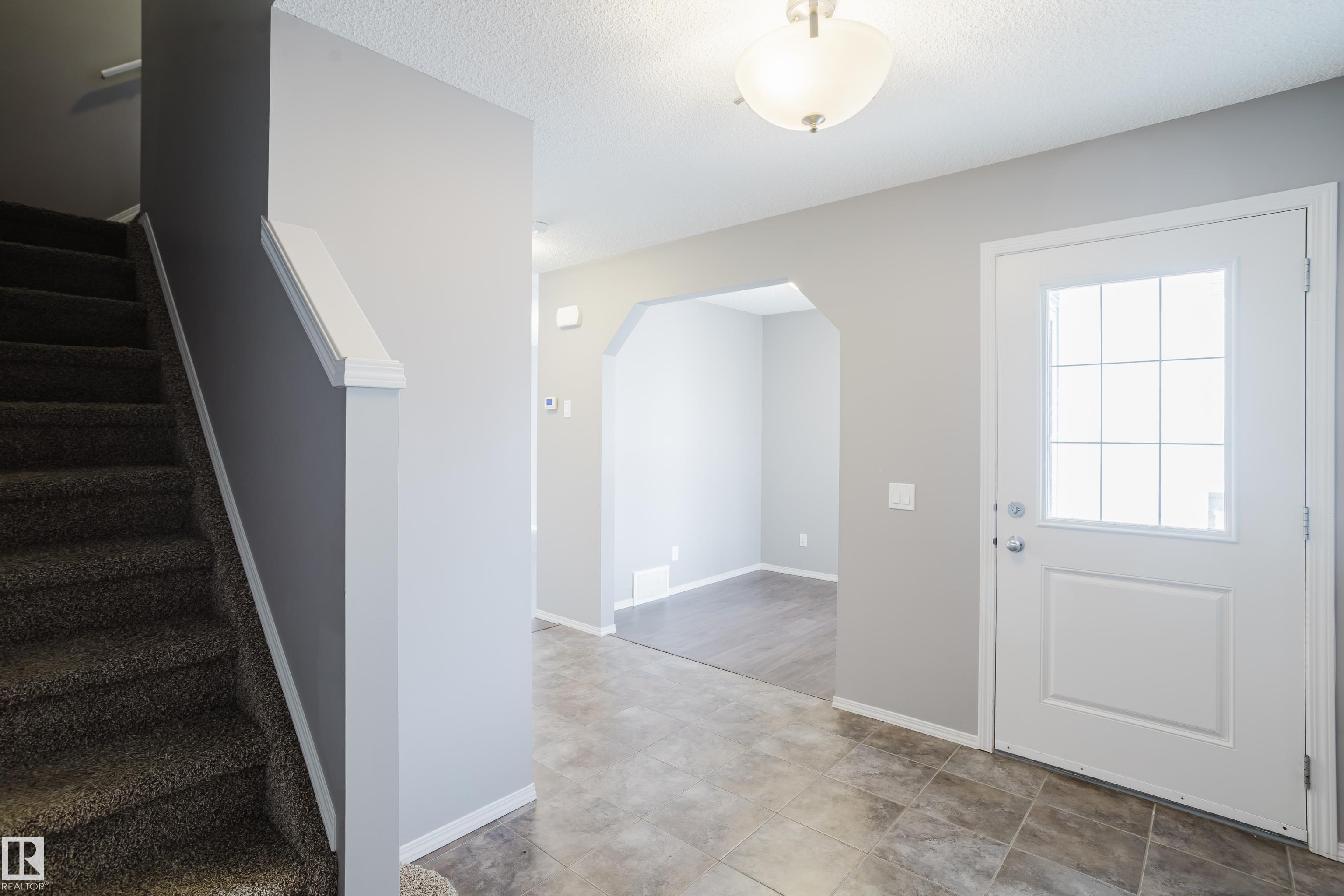 Photo 12 at 14009 164 Avenue NW, Carlton, Edmonton