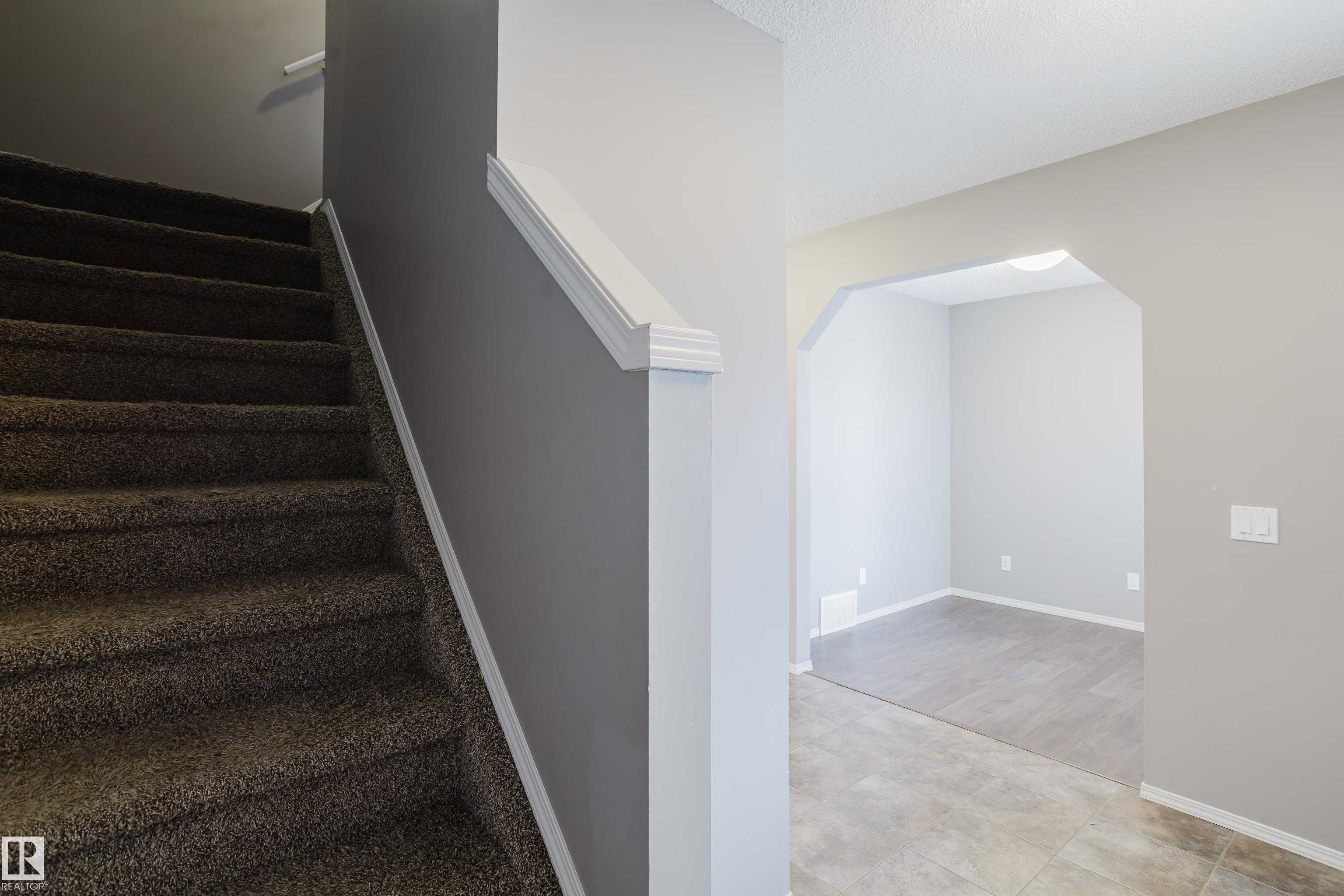 Photo 13 at 14009 164 Avenue NW, Carlton, Edmonton