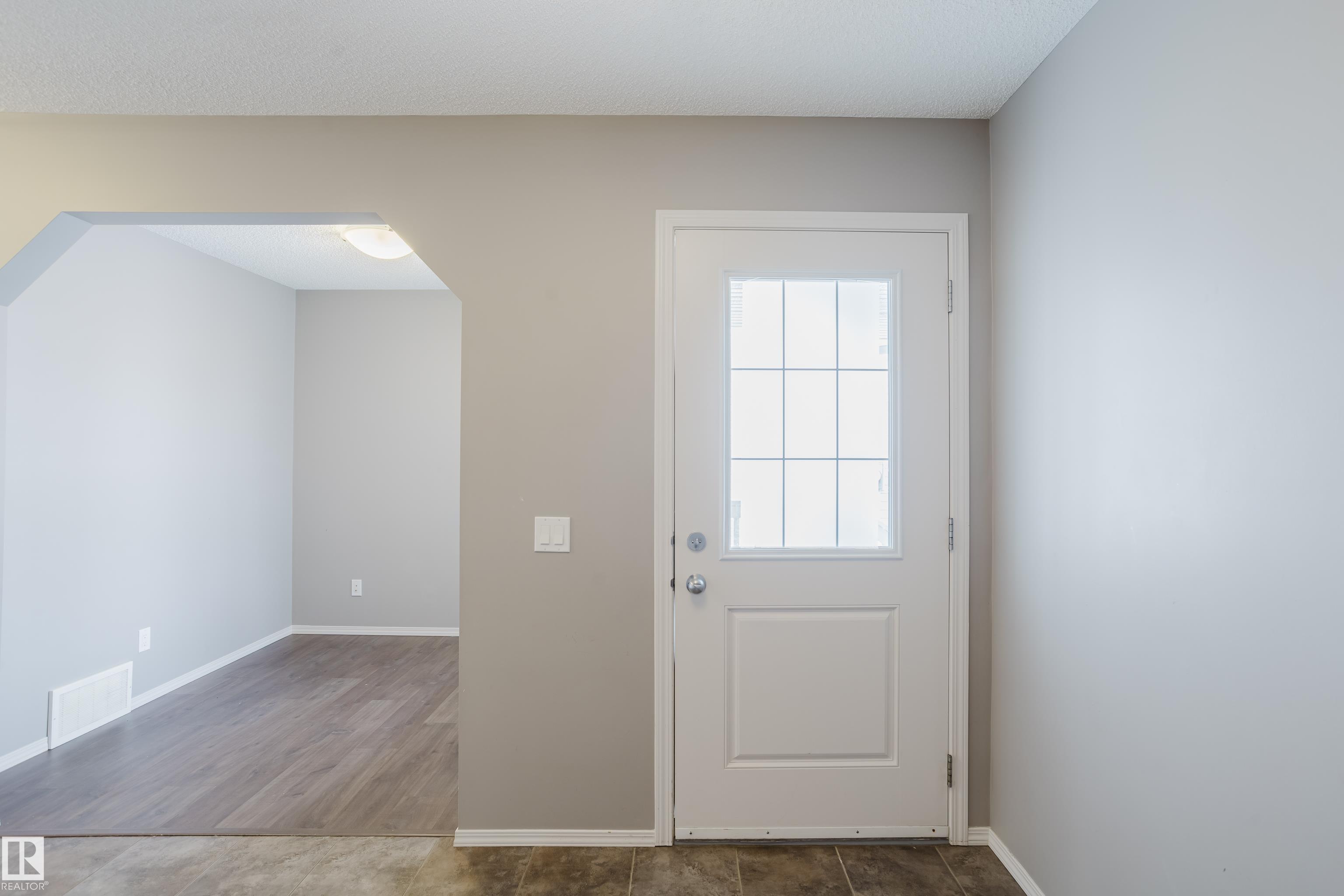Photo 16 at 14009 164 Avenue NW, Carlton, Edmonton