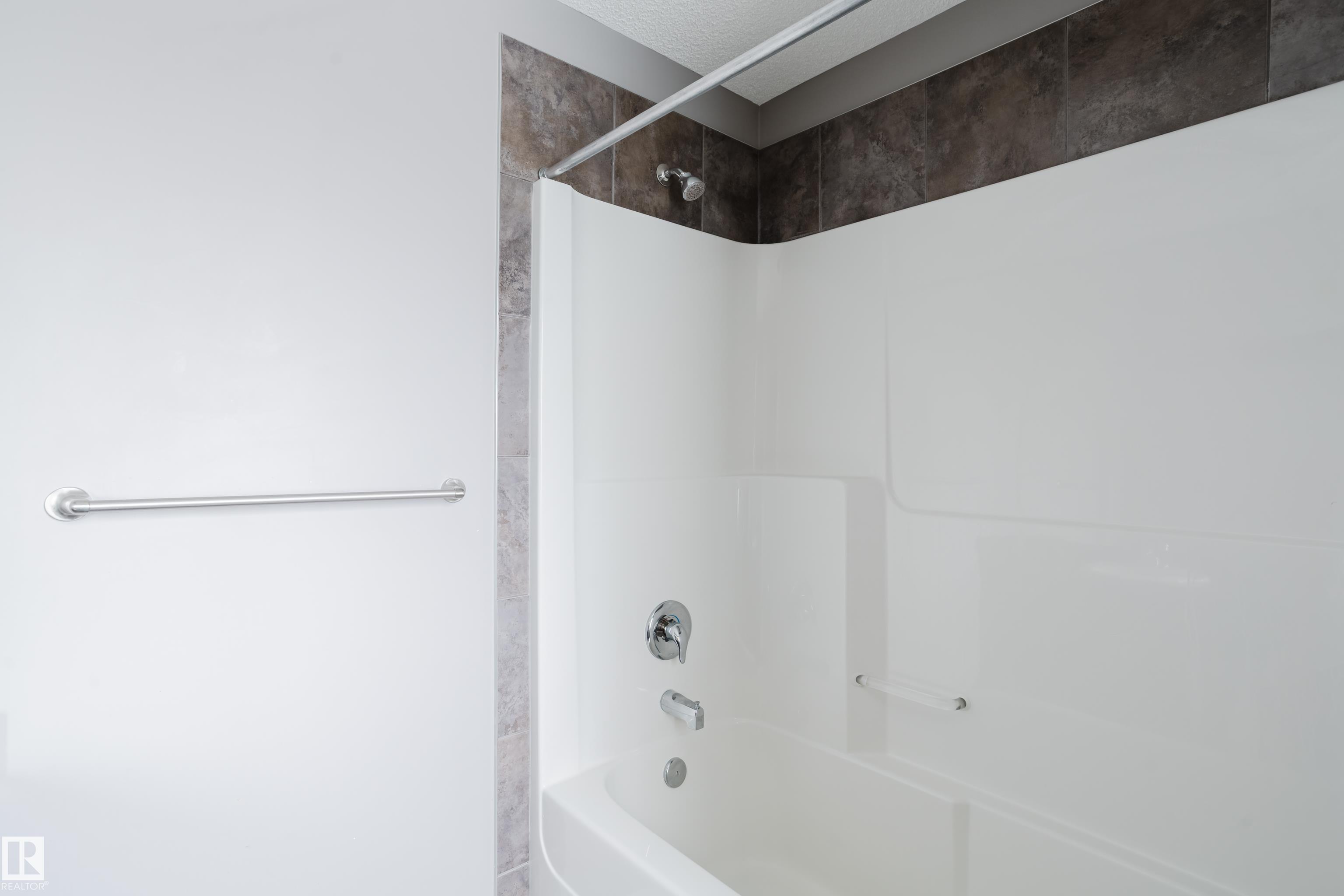 Photo 42 at 14009 164 Avenue NW, Carlton, Edmonton