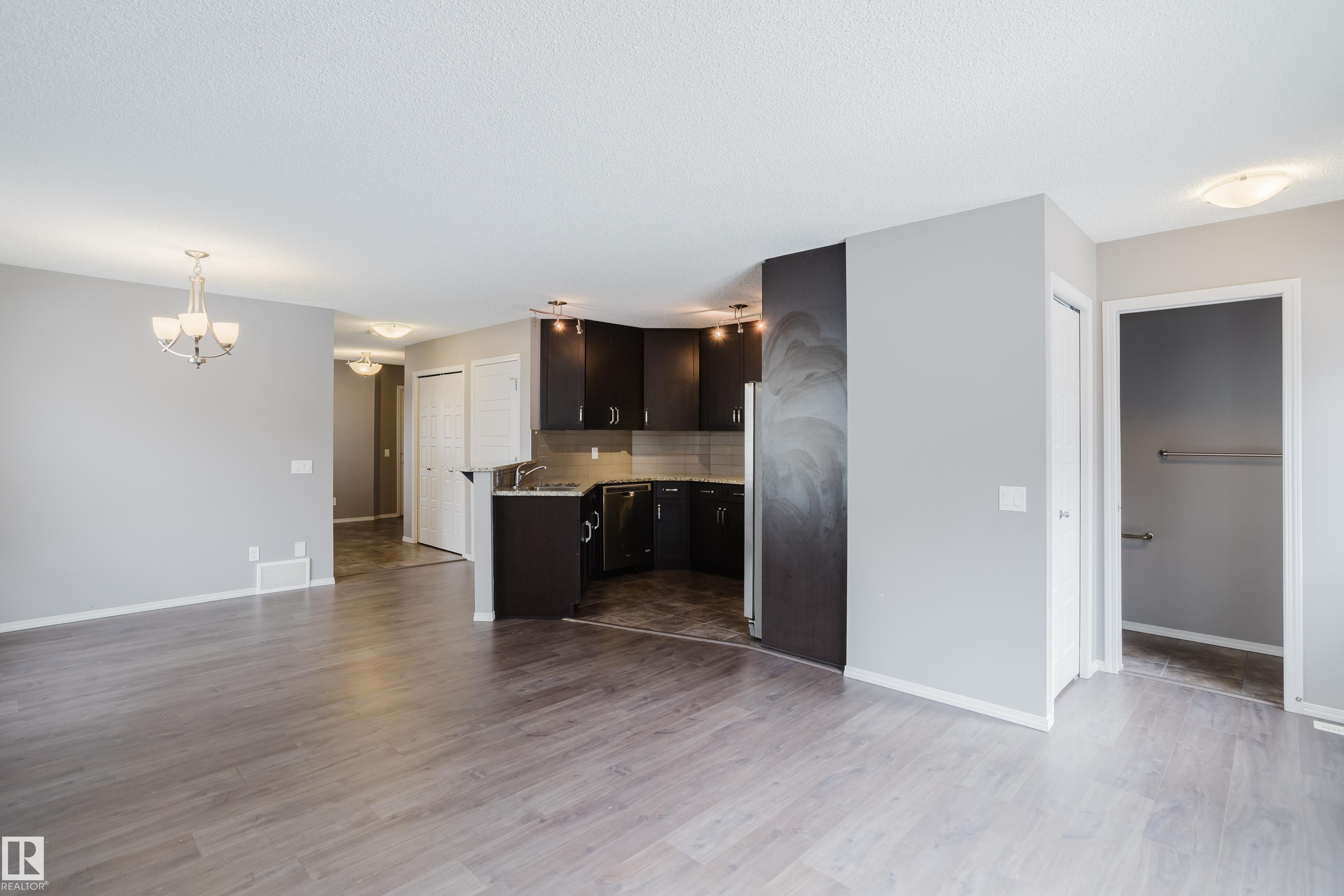 Photo 10 at 14009 164 Avenue NW, Carlton, Edmonton