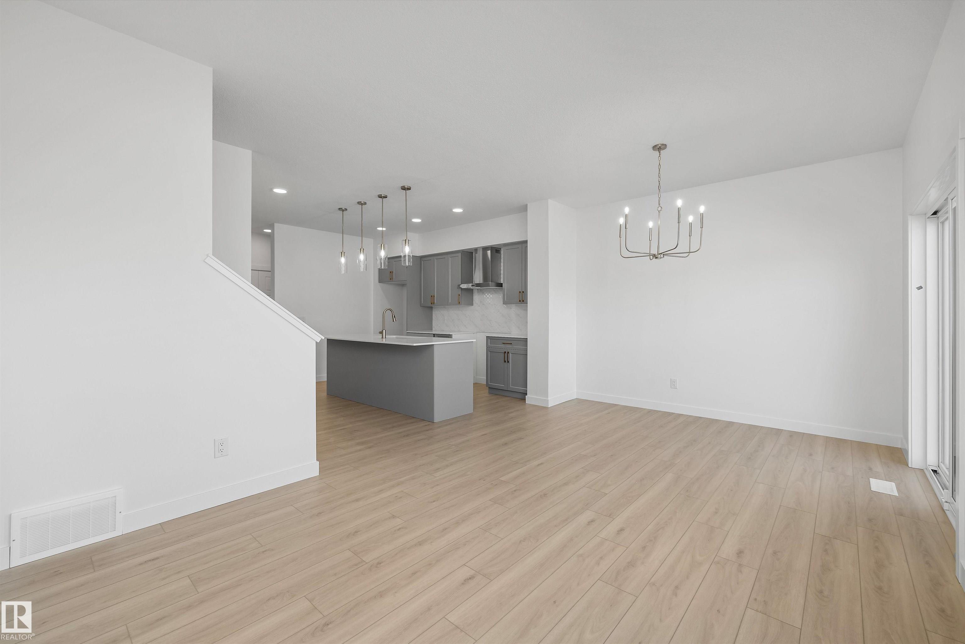 https://zimg.paragon.ice.com/ParagonImages/Property/PM/RAE/225400695/18/0/0/8cda1461b7d57bae57f8d4c2f9d095bd/1/fbf333af3656aedbdaeae4a0cfa97a16/225400695-88bb7dc1-84a7-411a-9ac6-1ddc7dcf09ba.JPG