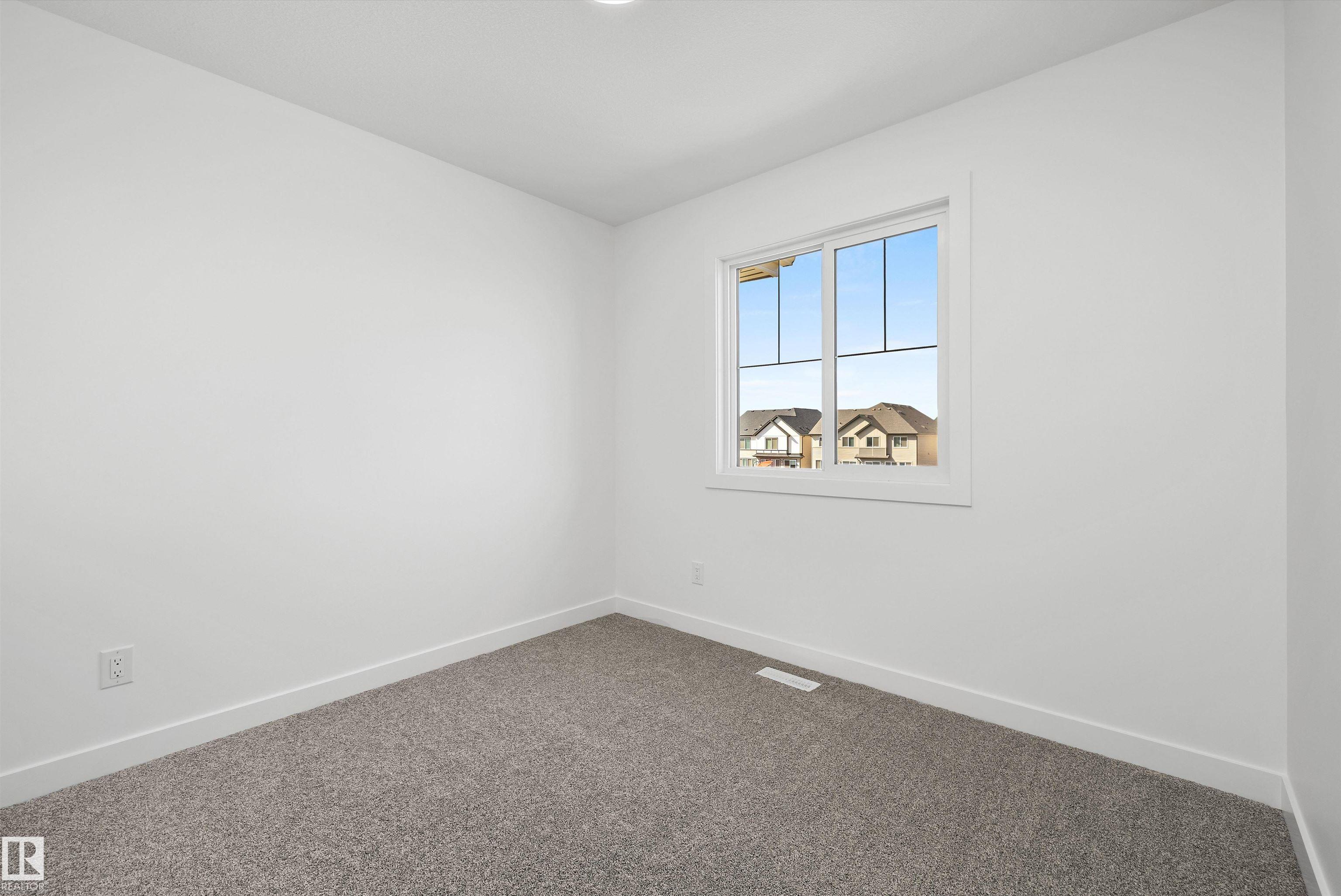 https://zimg.paragon.ice.com/ParagonImages/Property/PM/RAE/225400695/23/0/0/eb52fef5b9327cca1593002f357c3d45/1/fbf333af3656aedbdaeae4a0cfa97a16/225400695-4c7d6fc8-14fd-40a6-89e1-7bbd72f7010f.JPG