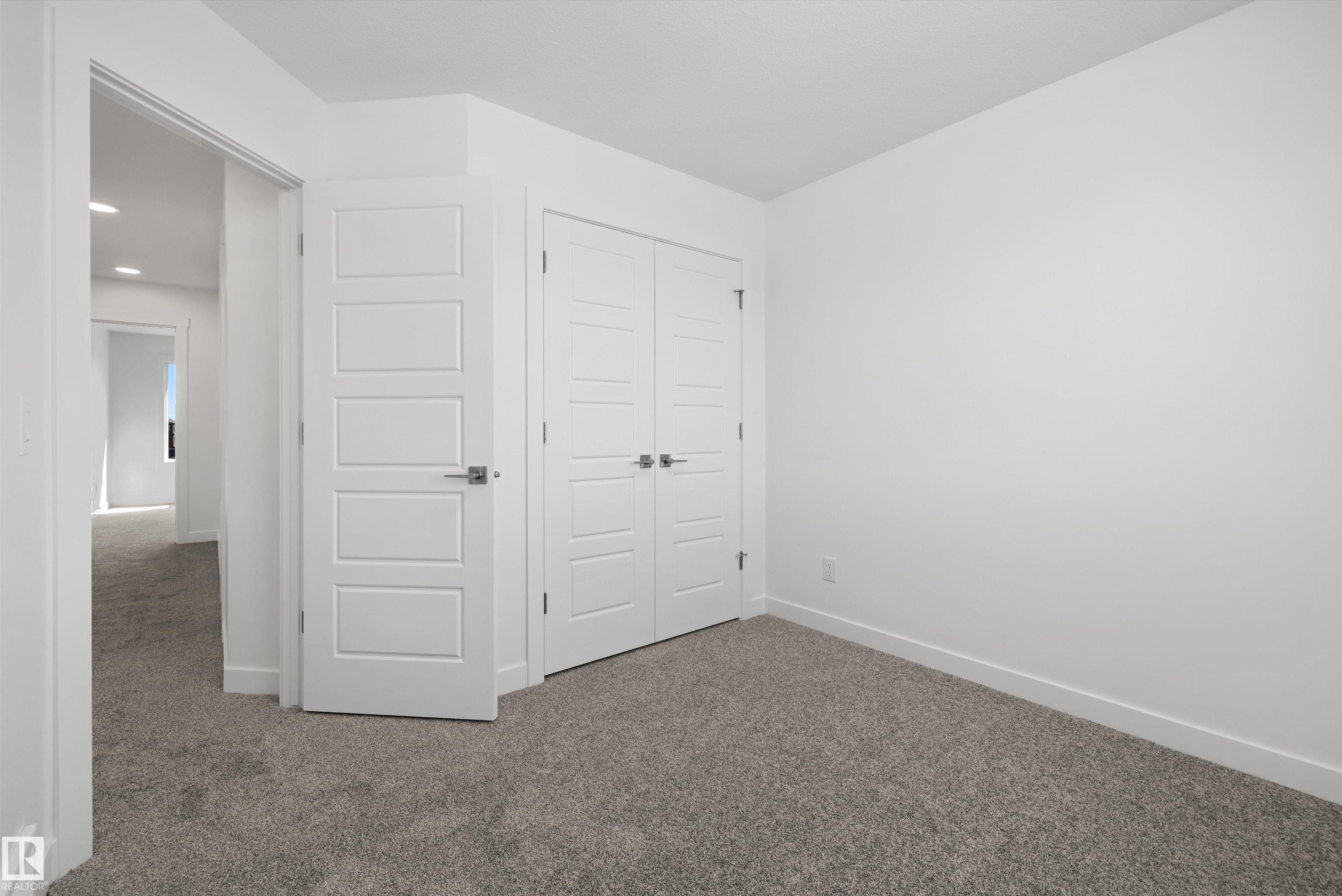 https://zimg.paragon.ice.com/ParagonImages/Property/PM/RAE/225400695/24/0/0/522245d13e348510aaceac62bcb94968/1/fbf333af3656aedbdaeae4a0cfa97a16/225400695-b0048127-d26b-4389-b0fc-677fcedee90e.JPG