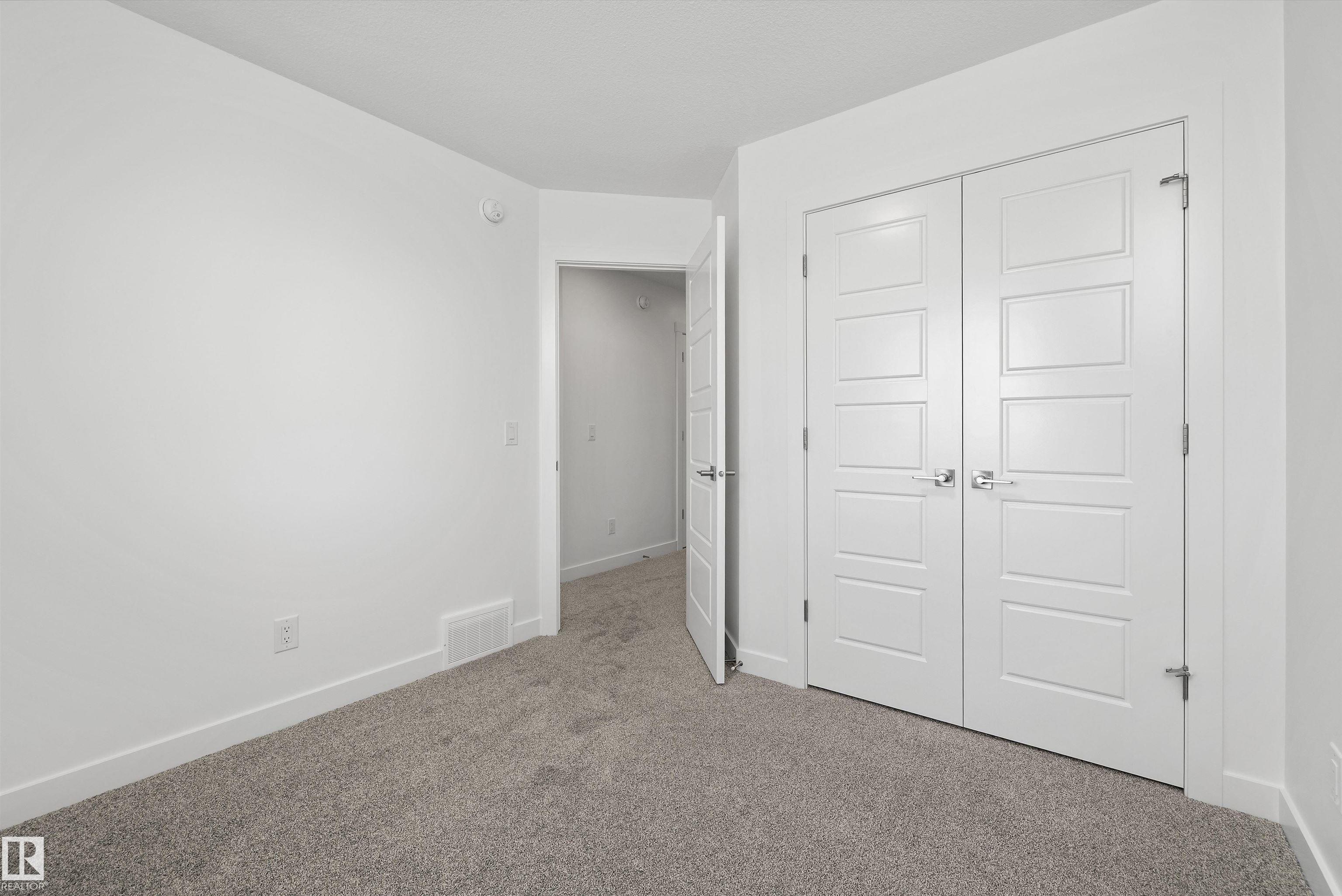 https://zimg.paragon.ice.com/ParagonImages/Property/PM/RAE/225400695/25/0/0/6f18ca29d17730faedbe501b99d66698/1/fbf333af3656aedbdaeae4a0cfa97a16/225400695-6c424f09-aa20-4904-88bb-722b9b754923.JPG