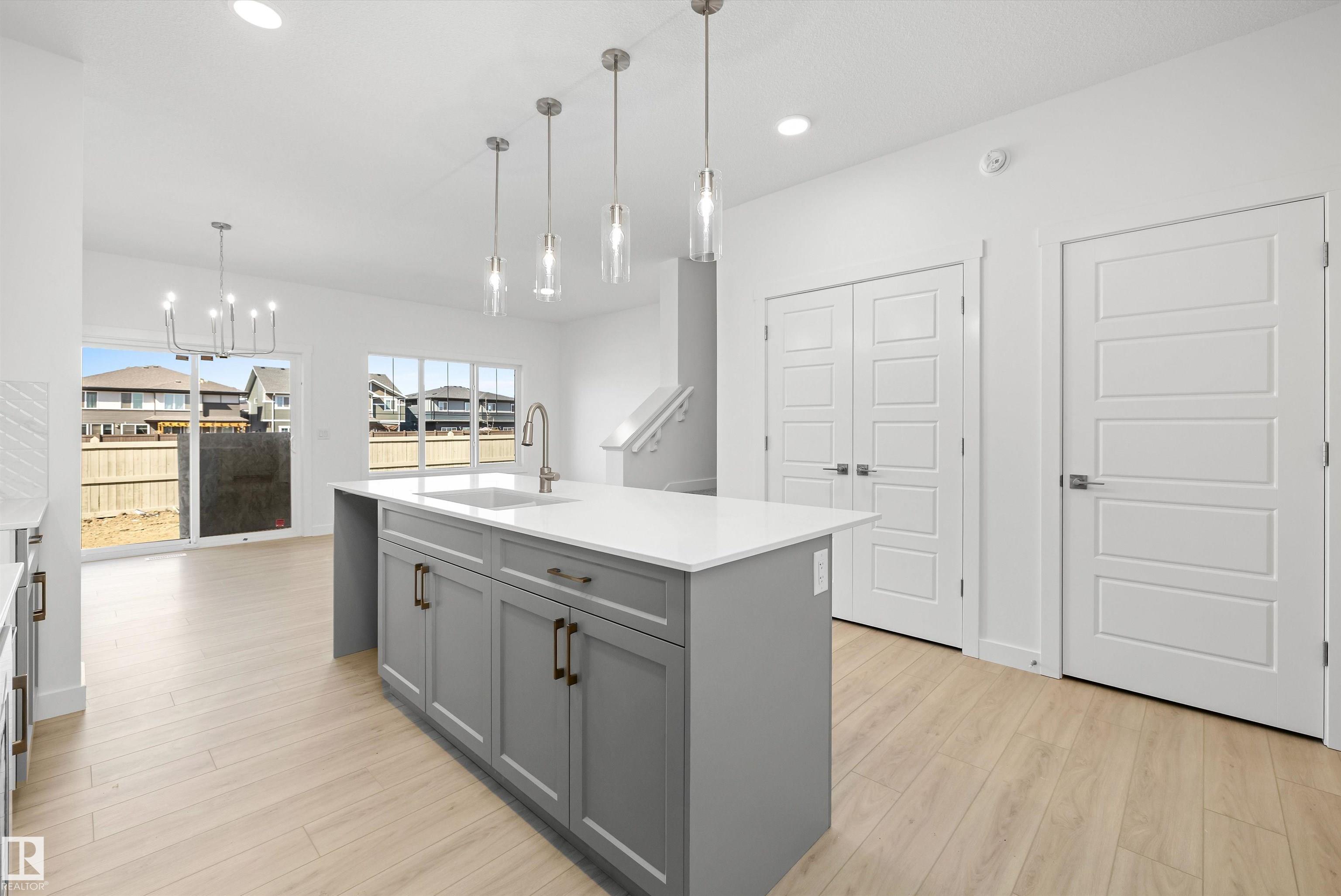 https://zimg.paragon.ice.com/ParagonImages/Property/PM/RAE/225400695/6/0/0/fa57214be9cf7767d7f8aad7dffbf89a/1/fbf333af3656aedbdaeae4a0cfa97a16/225400695-49695960-a0cf-41cd-b34d-8bd349335afb.JPG
