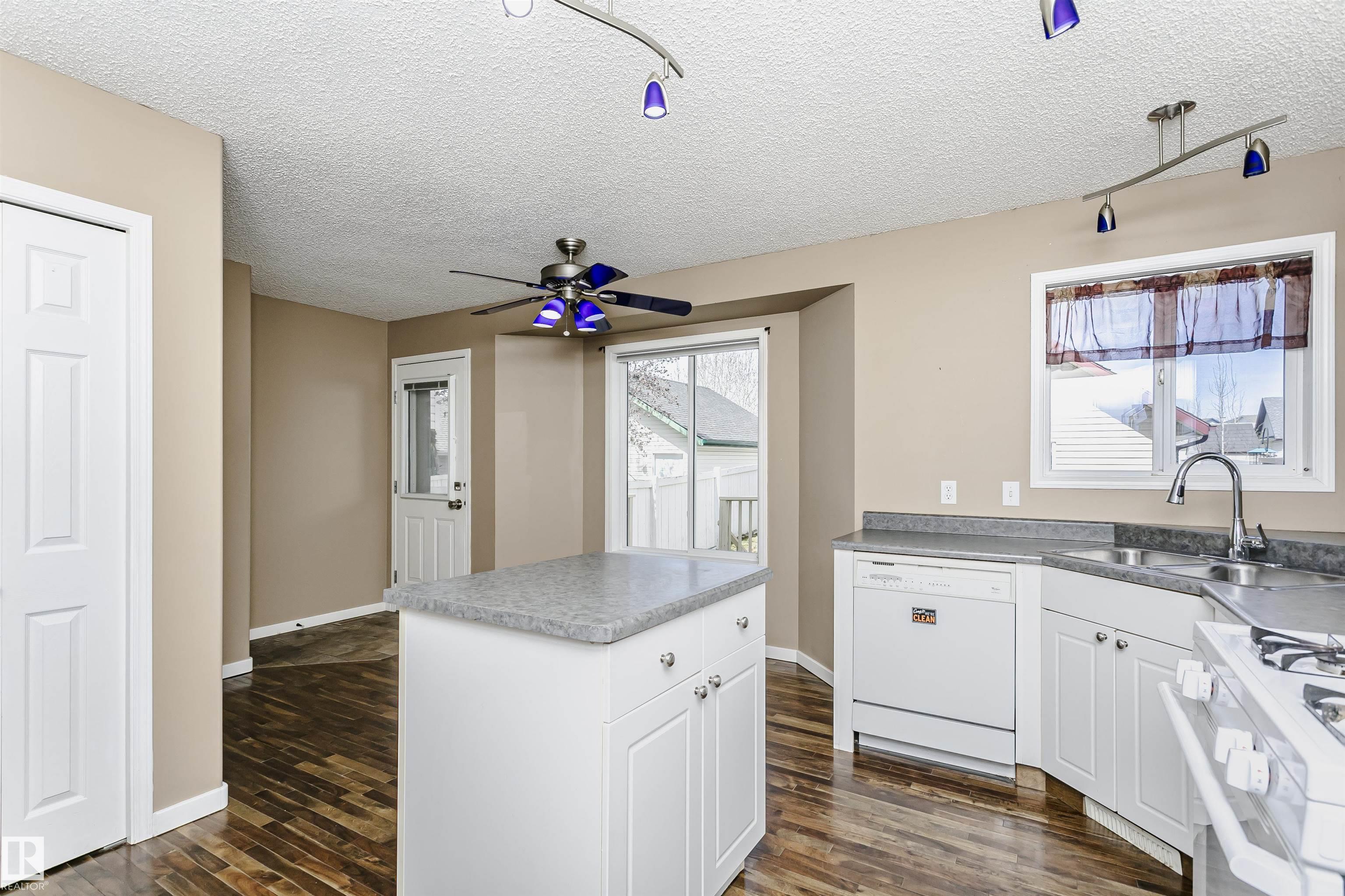 https://zimg.paragon.ice.com/ParagonImages/Property/PM/RAE/225400696/13/0/0/5595b73178634bc2bfbd2e1ca4c159ef/1/adf2dd019cd44f509cc575d6205c47e2/225400696-8f0413a0-da16-4d95-afc5-efbf060bf35d.JPG