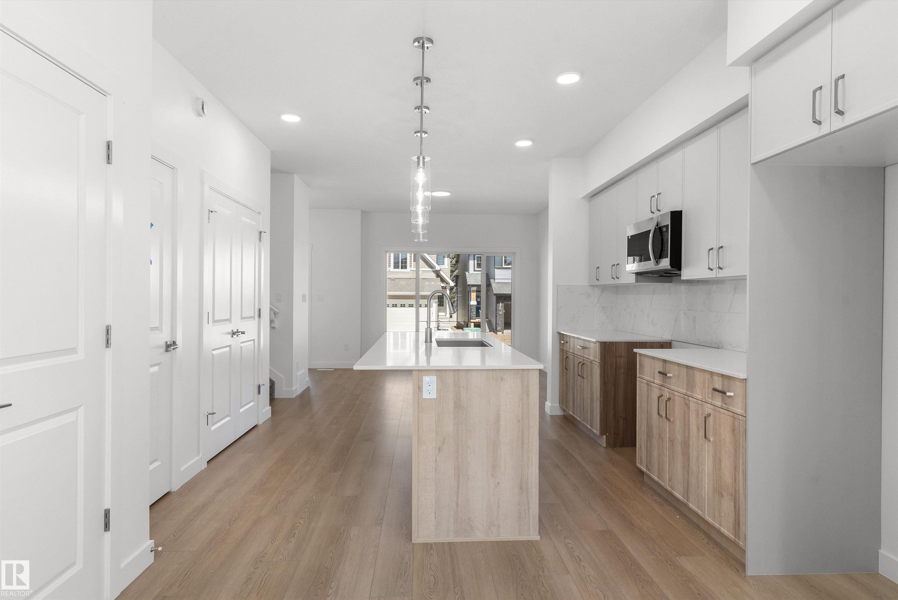 Photo 11 at 20703 43 Avenue NW, Edgemont, Edmonton