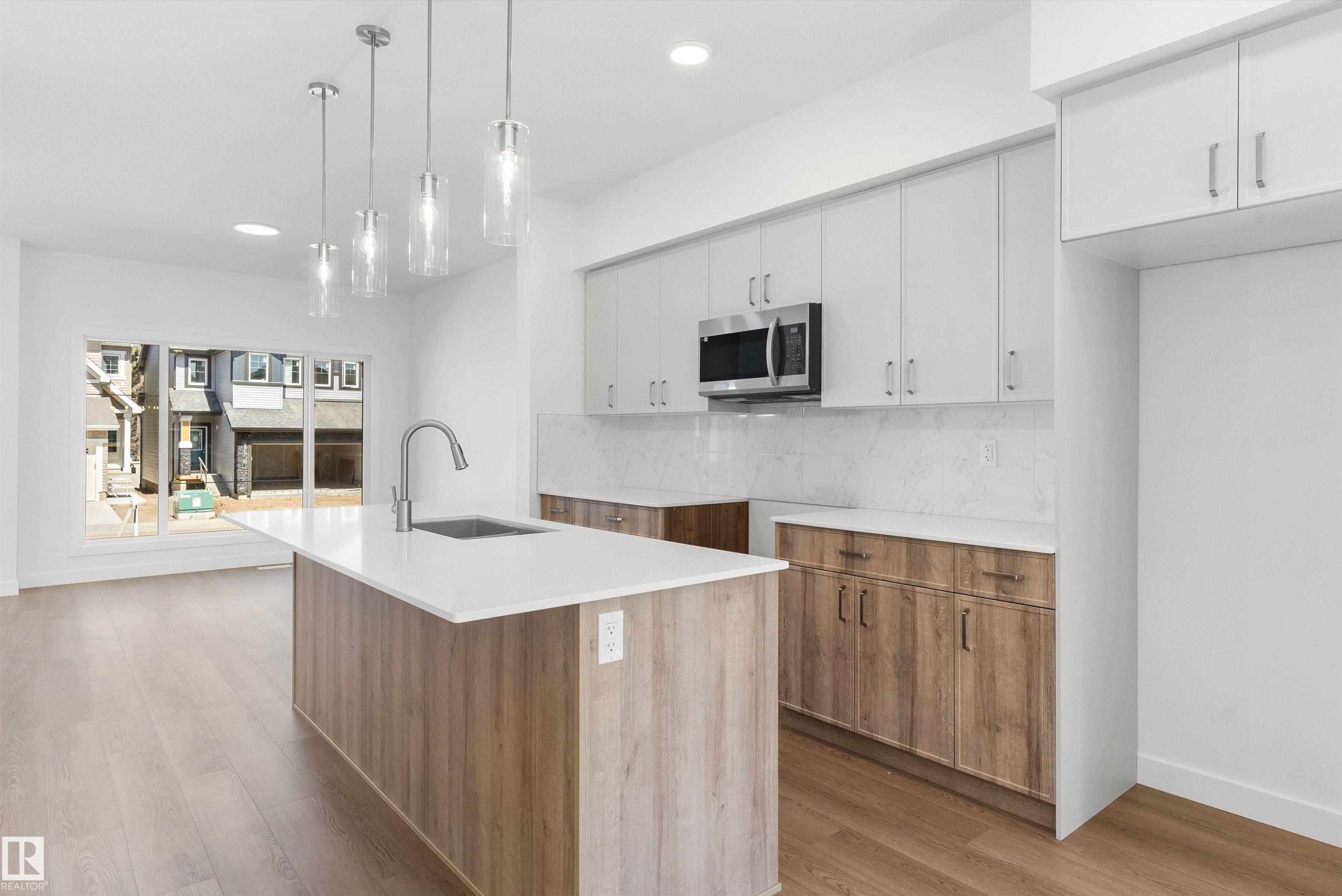 Photo 12 at 20703 43 Avenue NW, Edgemont, Edmonton