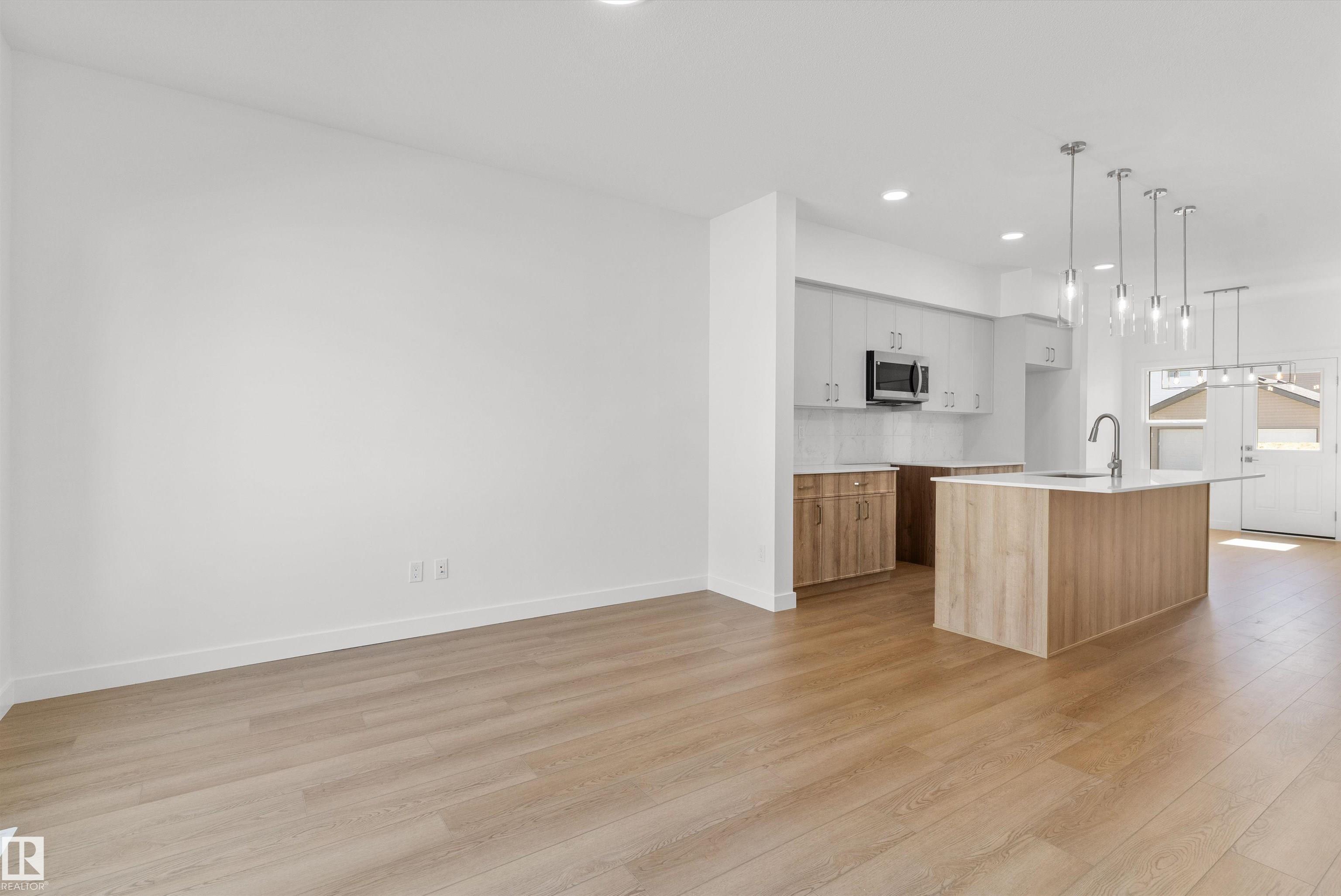 Photo 8 at 20703 43 Avenue NW, Edgemont, Edmonton
