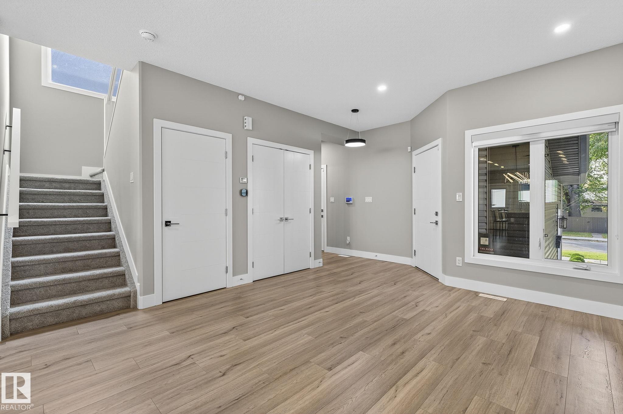 https://zimg.paragon.ice.com/ParagonImages/Property/PM/RAE/225400709/6/0/0/b821f52c1c073a28bdef4abb41d830ec/1/65a6e02c9ce3bd7506cba7fdca36858c/225400709-3F584108-C689-4062-81A4-BD93229754D2.JPG