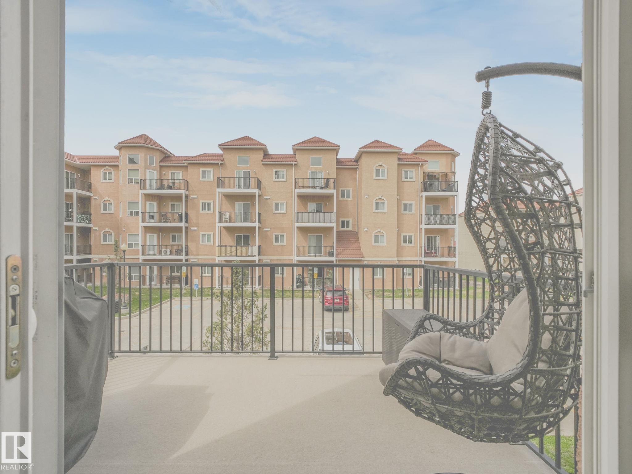 Photo 17 at 37 - 13825 155 Avenue NW, Carlton, Edmonton