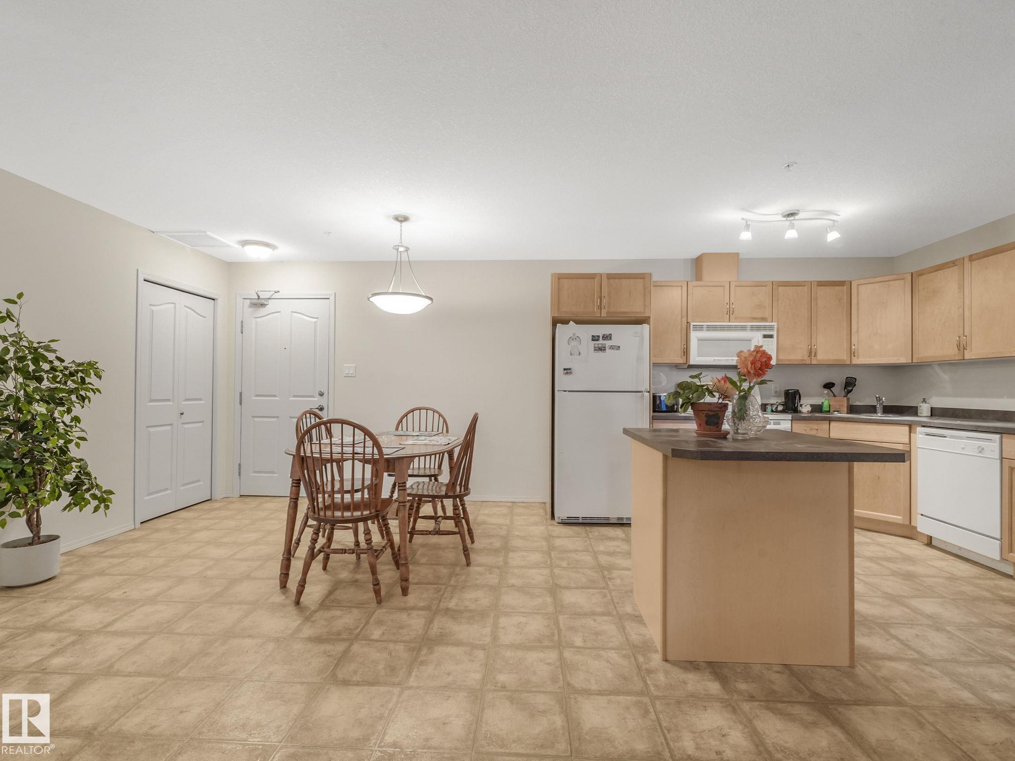 Photo 14 at 115 - 78A Mckenney Avenue, Mission, St. Albert