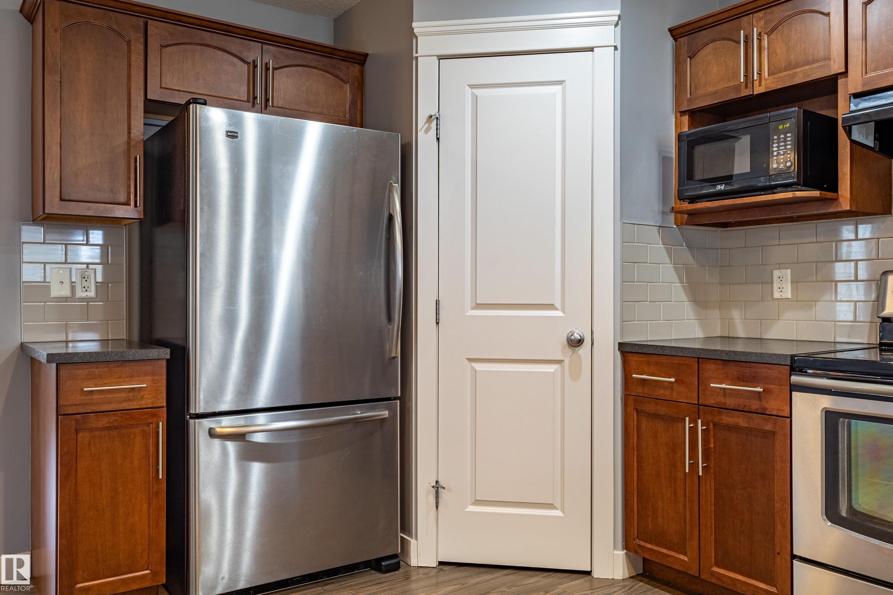 https://zimg.paragon.ice.com/ParagonImages/Property/PM/RAE/225400718/12/0/0/fd11f58b7efb39979bbd19015b8cc3de/1/c65f36f31fc8e0c34d7e49a04101783e/225400718-461d21f9-74c3-40ca-a6ae-41bf9175b7fd.JPG