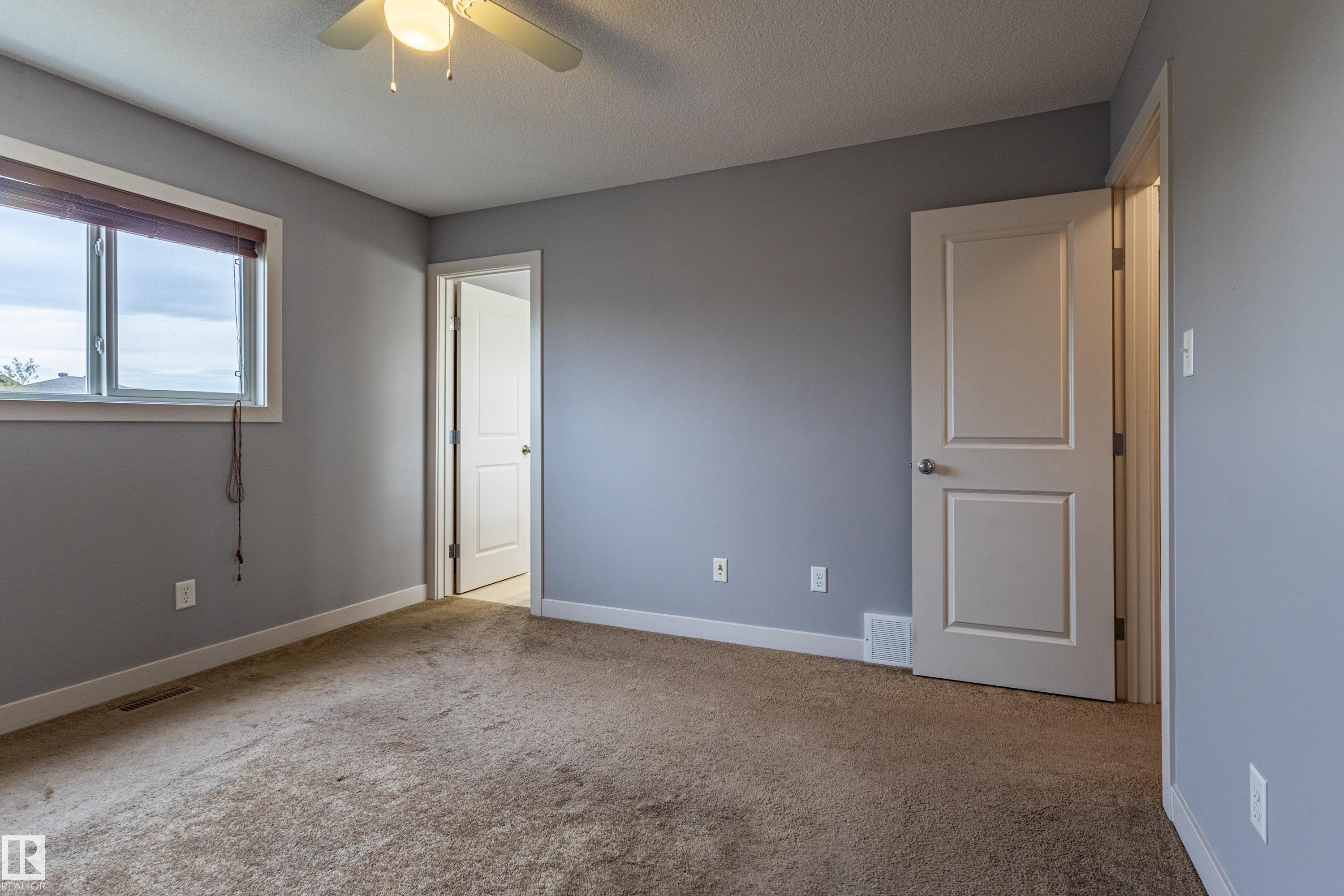 https://zimg.paragon.ice.com/ParagonImages/Property/PM/RAE/225400718/25/0/0/b65714b314fc603667a42d3e72f52205/1/c65f36f31fc8e0c34d7e49a04101783e/225400718-10e003fc-96ce-441d-ad79-e6acef0fd9cf.JPG
