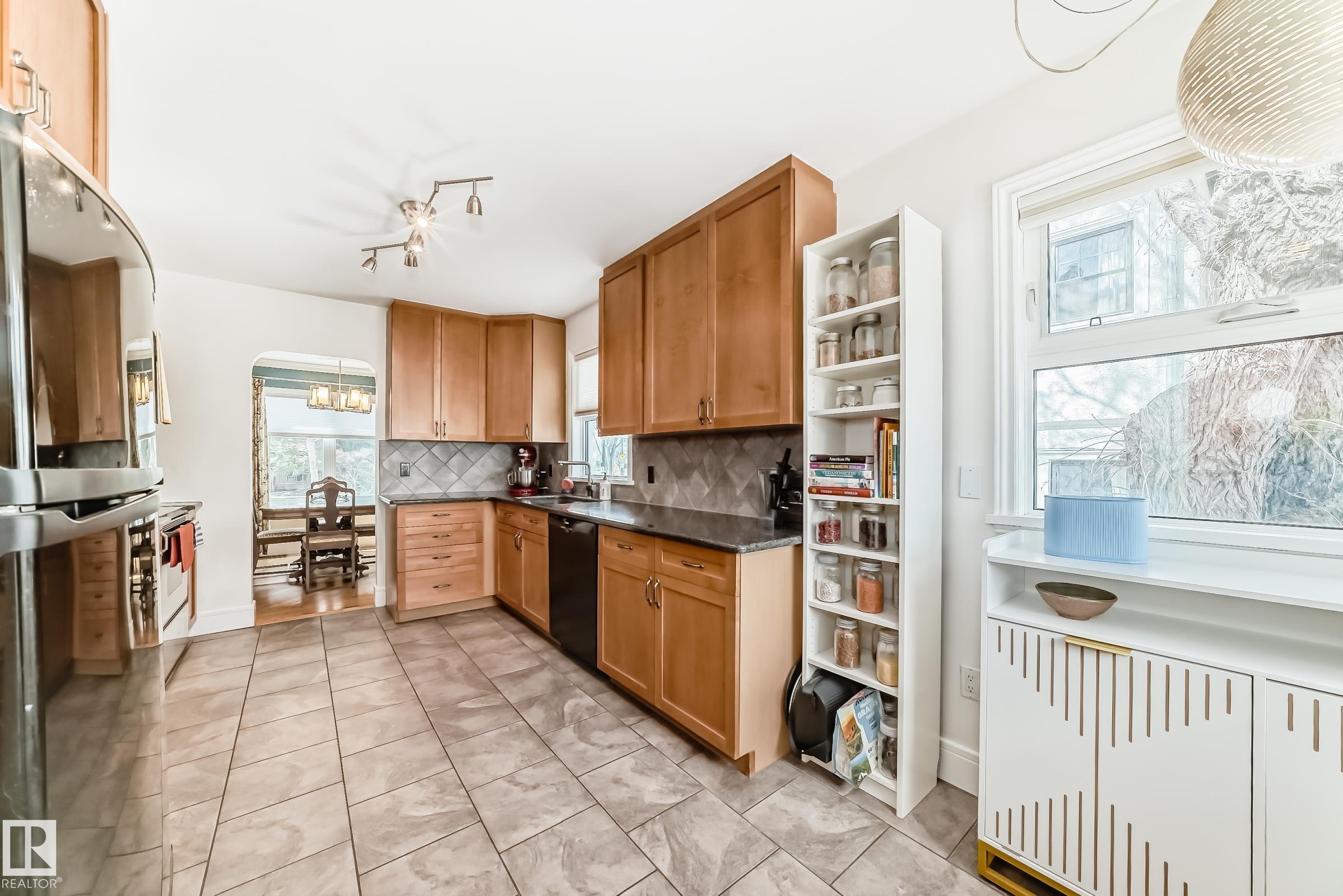 Photo 16 at 11243 127 Street NW, Inglewood, Edmonton