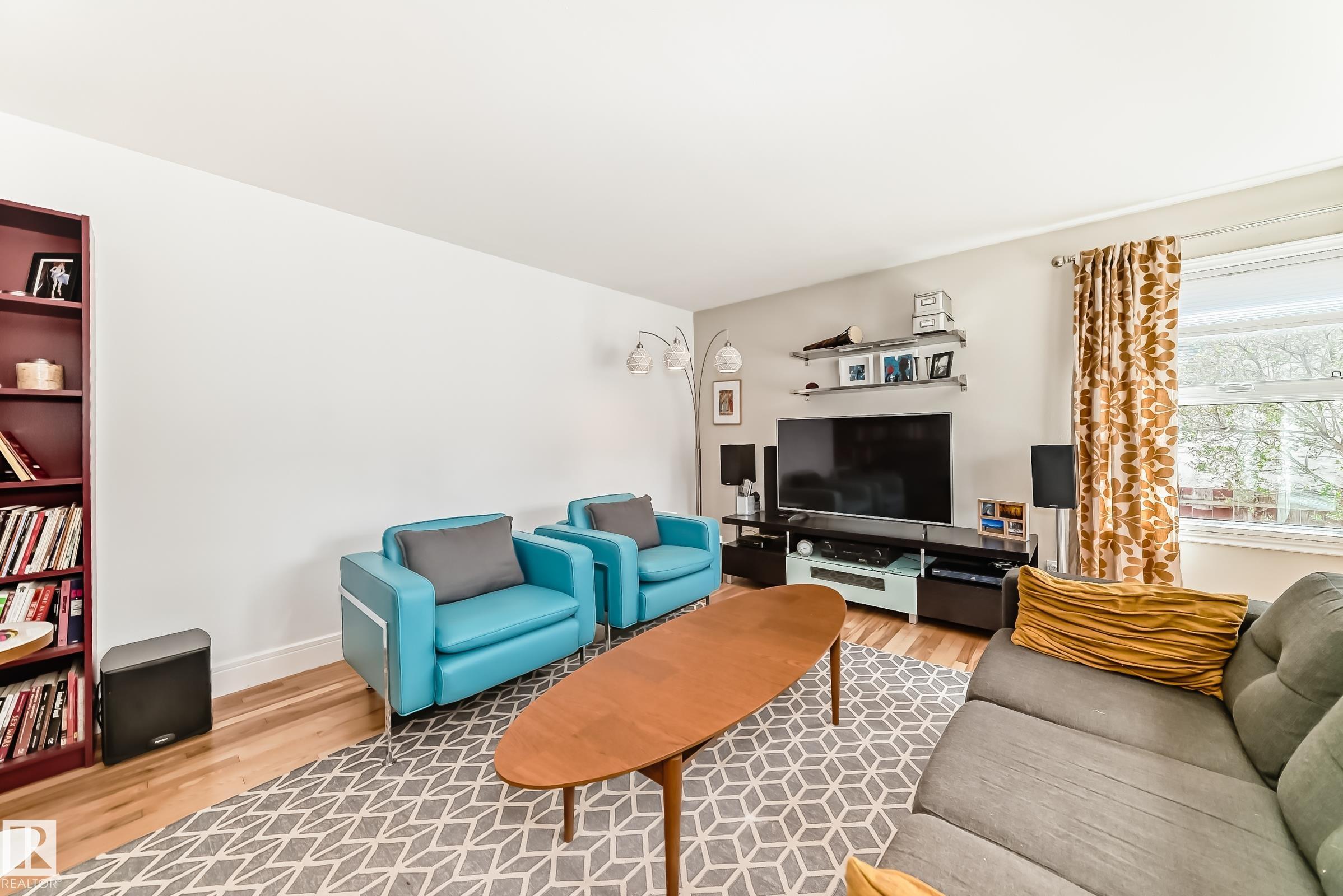 Photo 6 at 11243 127 Street NW, Inglewood, Edmonton