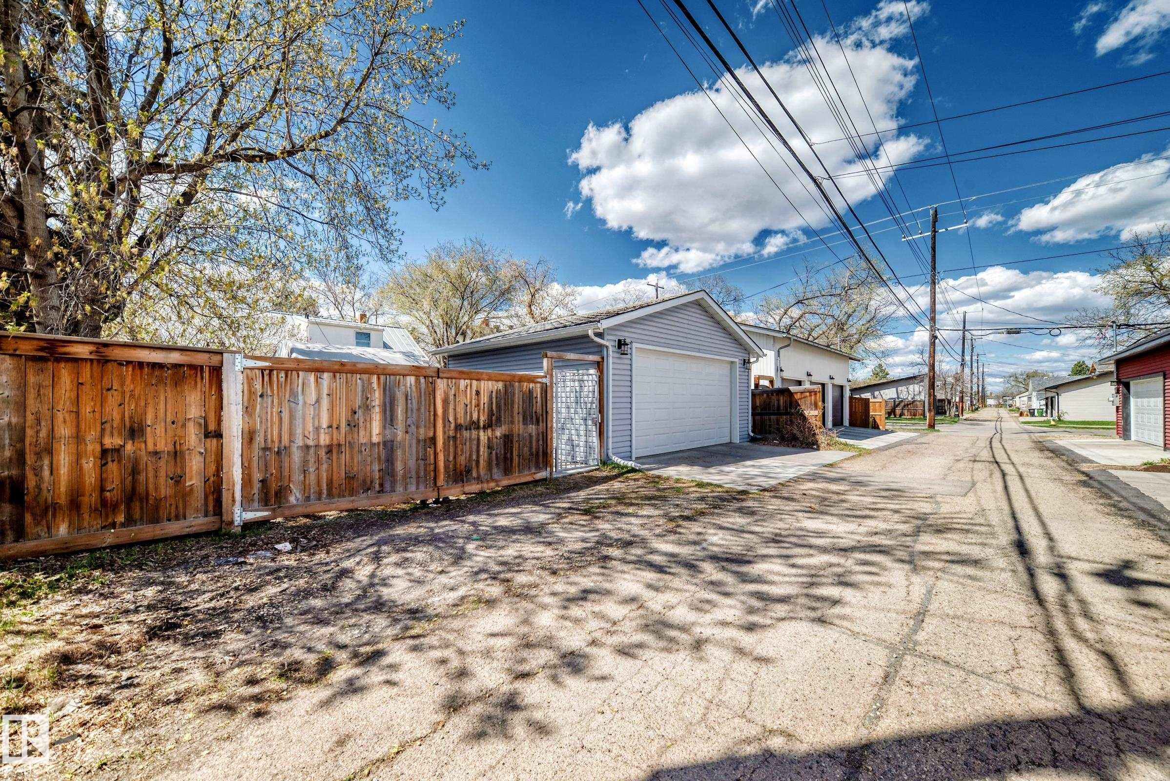 Photo 63 at 11243 127 Street NW, Inglewood, Edmonton