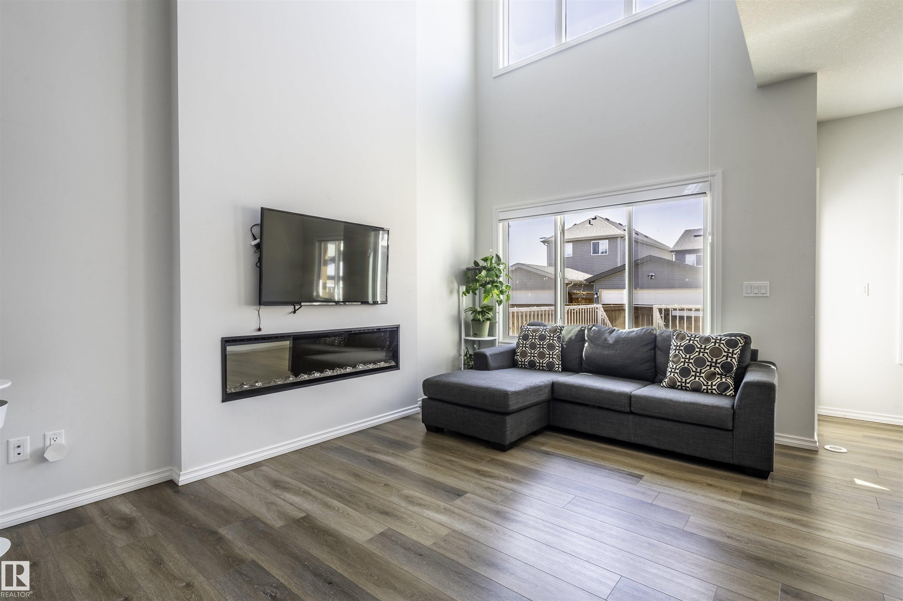 https://zimg.paragon.ice.com/ParagonImages/Property/PM/RAE/225400730/14/0/0/ce190d5a42c7da2fbaa0c35e504b16fa/1/4159782a58a34da717984ff26b64f1e5/225400730-7e03dac8-fa31-4abc-9ff9-4027ab4ac201.JPG