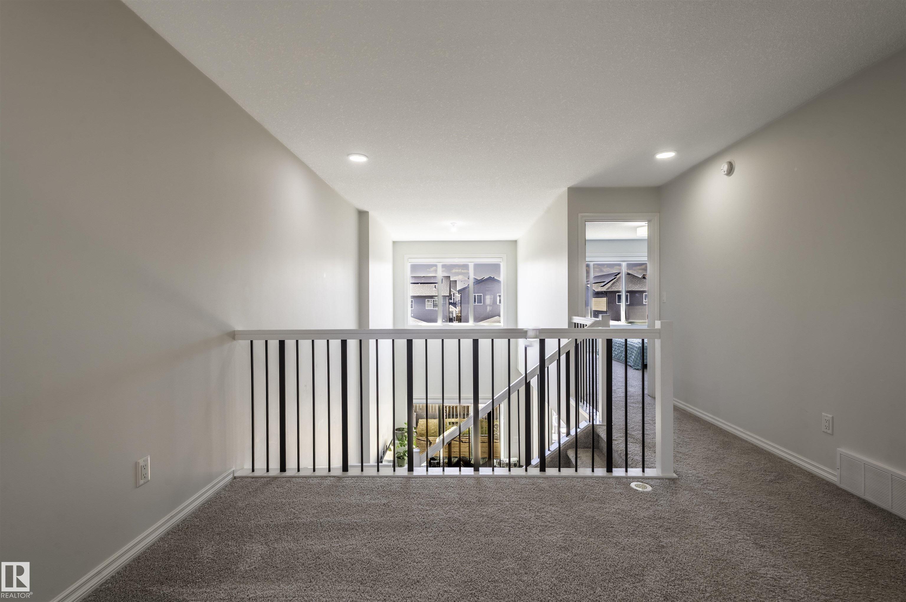 https://zimg.paragon.ice.com/ParagonImages/Property/PM/RAE/225400730/23/0/0/7b39dc3c39f4dcb2c8ec3905a3db4a47/1/4159782a58a34da717984ff26b64f1e5/225400730-c326500e-87f5-4b89-a7ef-7d6d427a31df.JPG